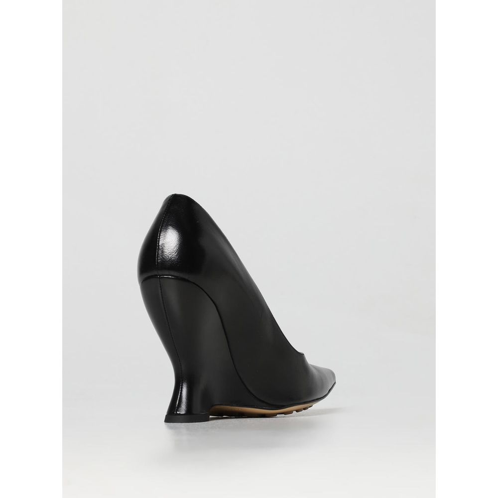 Bottega Veneta Black Leather High Heel Pumps | Regal Royce