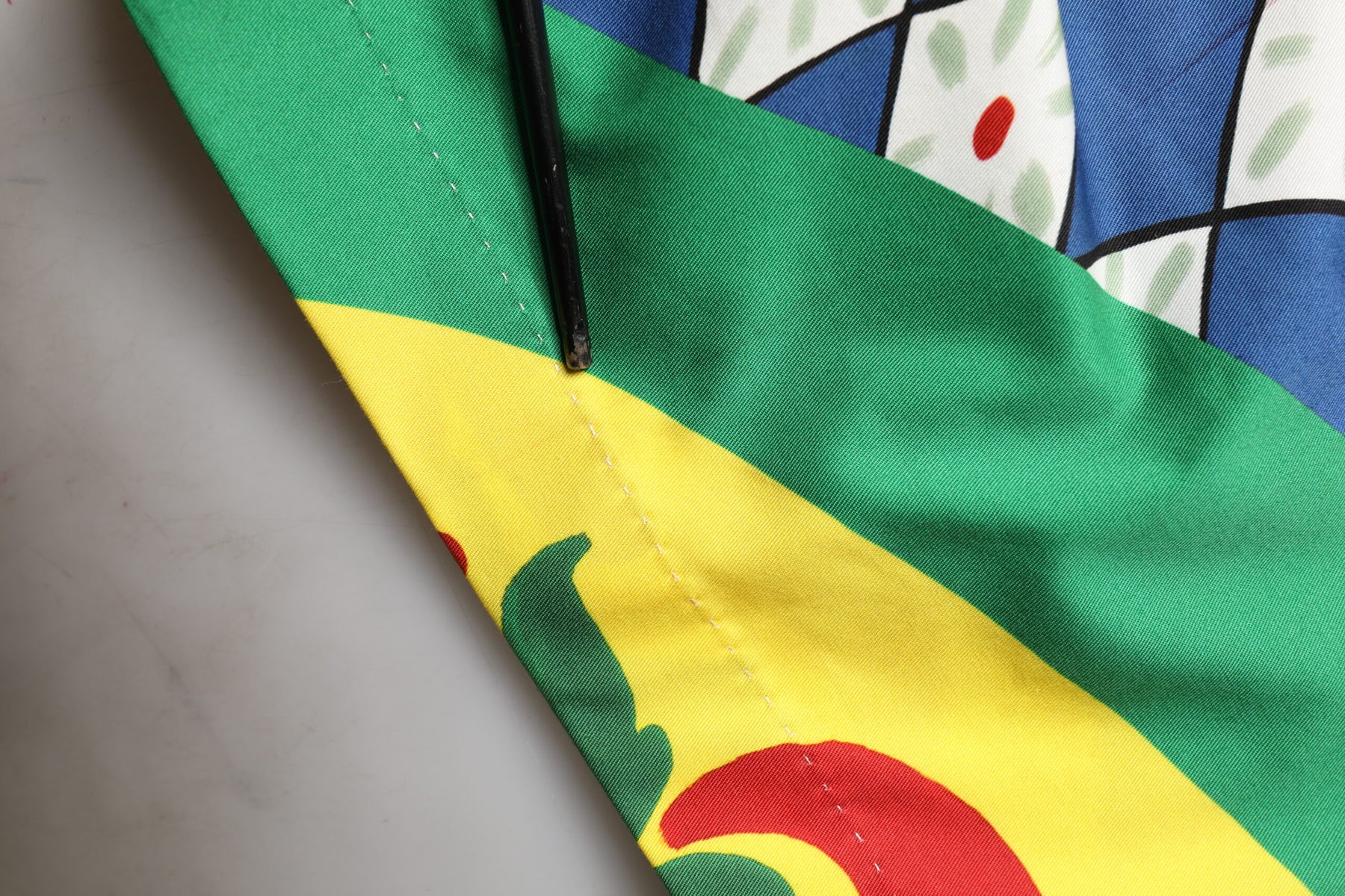 Dolce & Gabbana Multicolor Carretto Print Men Bermuda Shorts | Regal Royce