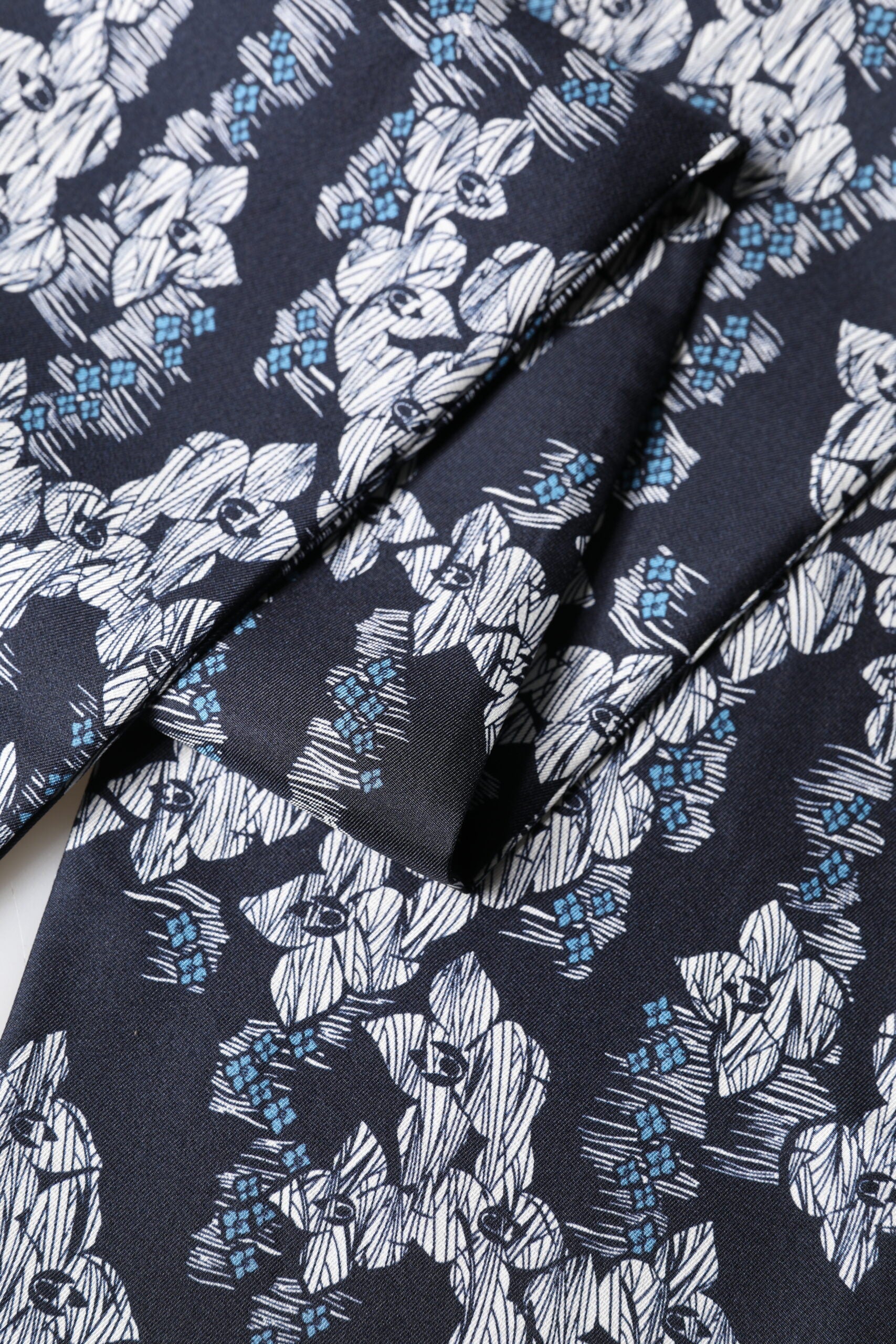 Dolce & Gabbana Black Blue Silk Floral Pattern Fringe 140cm x 16cm  Scarf | Regal Royce