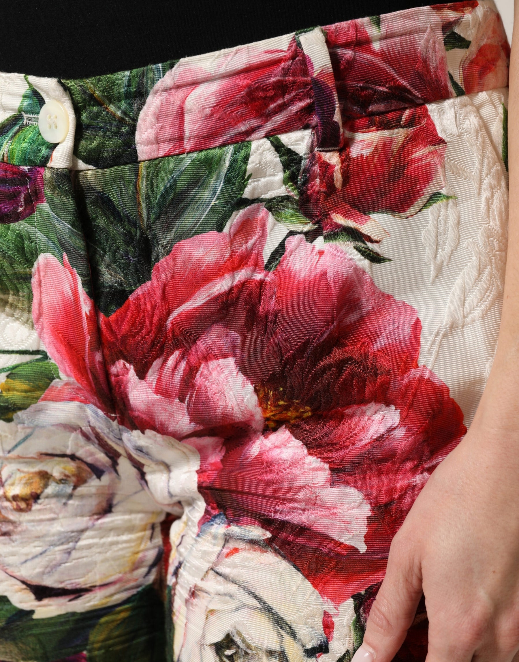 Dolce & Gabbana Multicolor Rose Floral Cropped Trousers Pants | Regal Royce