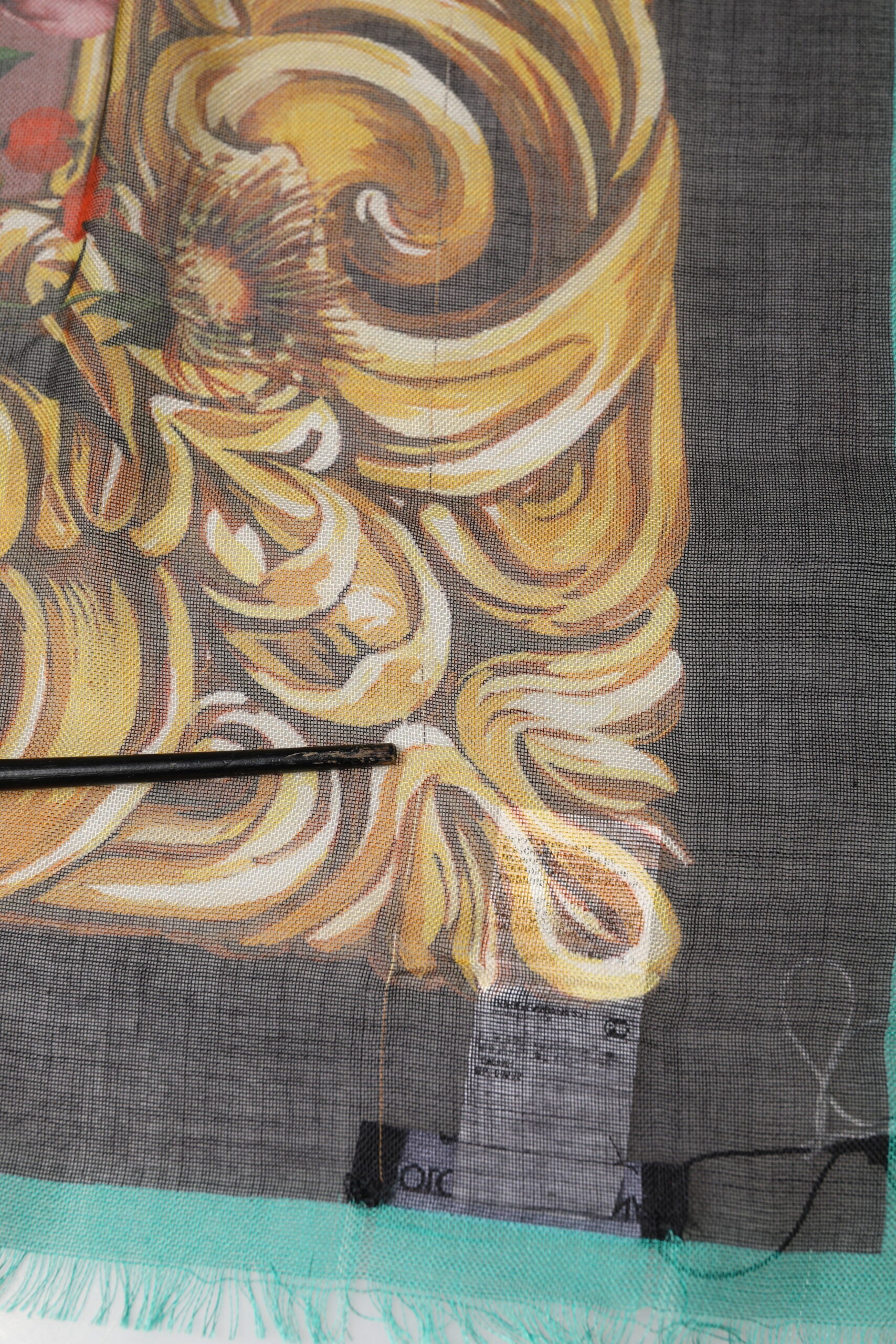 Dolce & Gabbana Multicolor Floral Cashmere Square Stole 134cmx134cm Scarf | Regal Royce