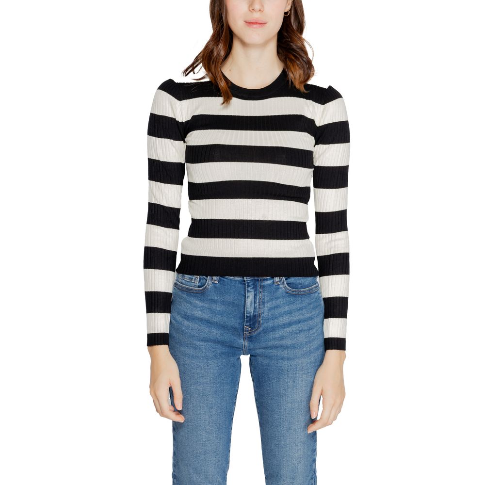 Jacqueline De Yong Black Viscose Pattern Shirt | Regal Royce