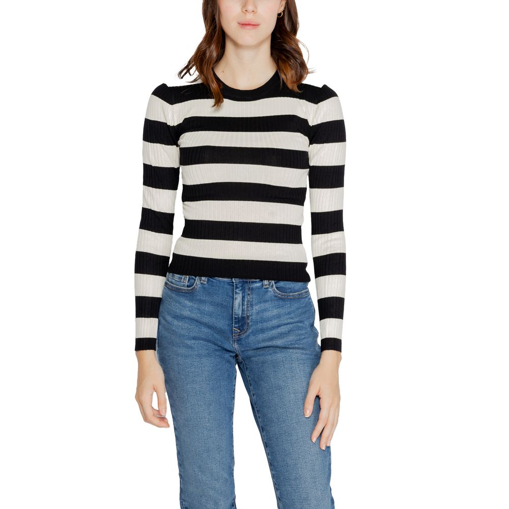 Jacqueline De Yong Black Viscose Pattern Shirt | Regal Royce