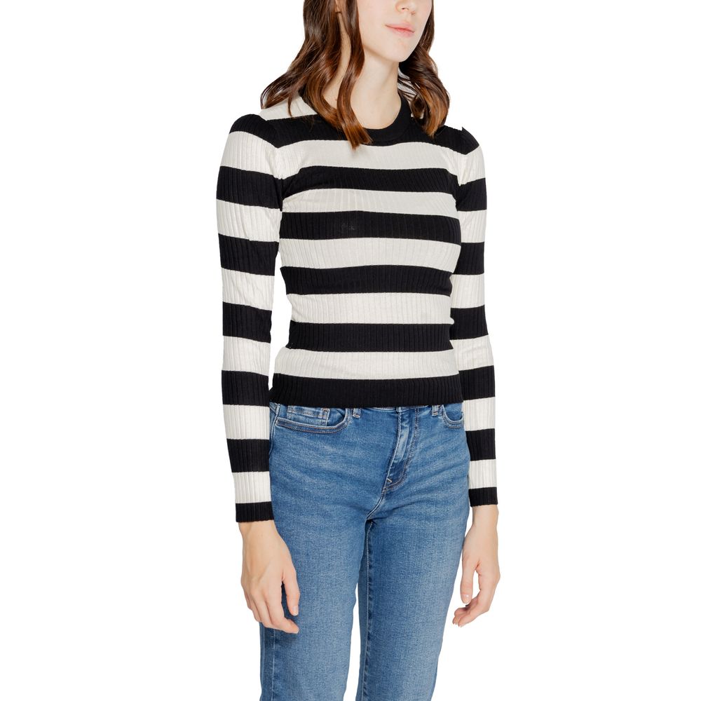Jacqueline De Yong Black Viscose Pattern Shirt | Regal Royce