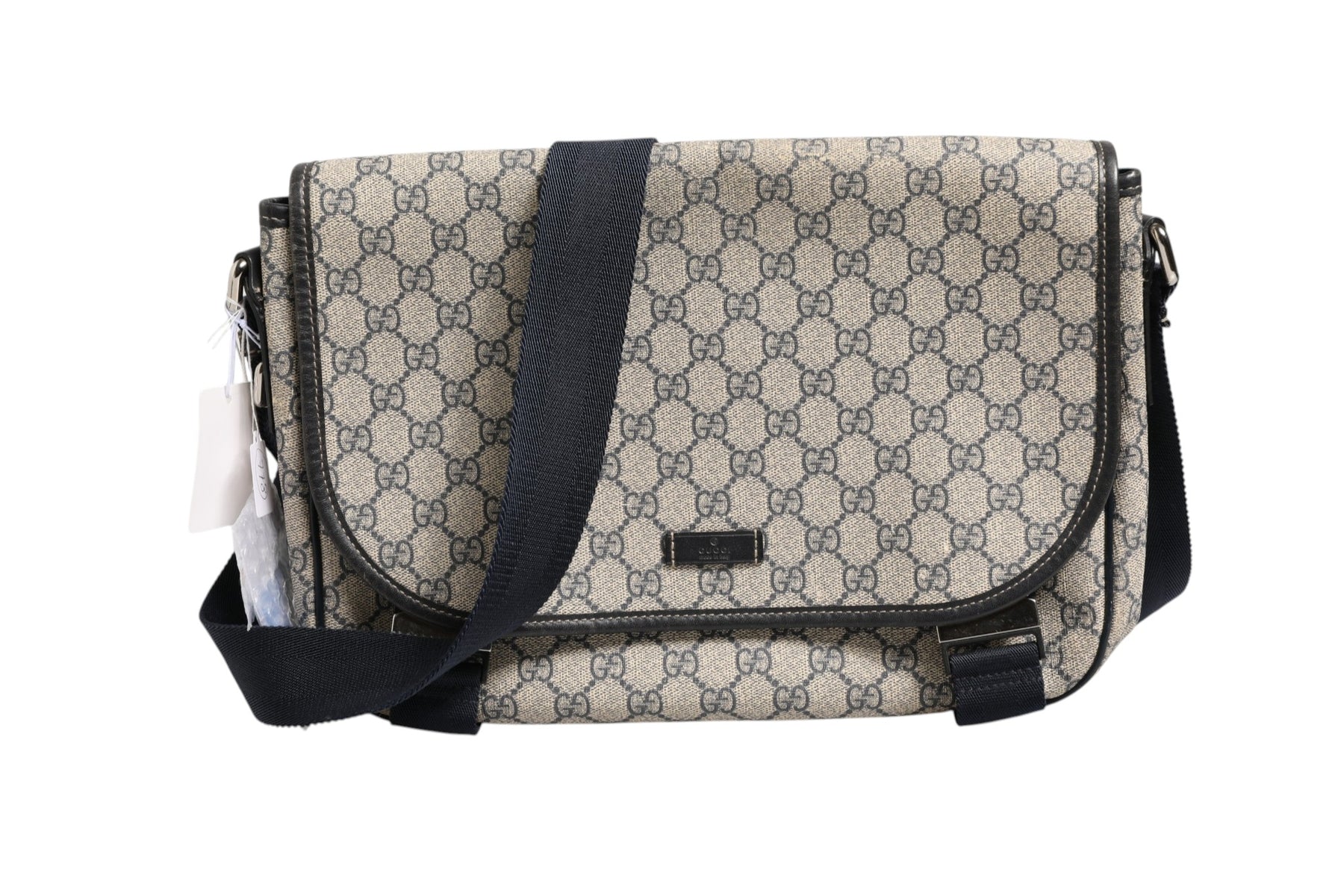 Gucci GG Supreme Messenger Bag | Regal Royce