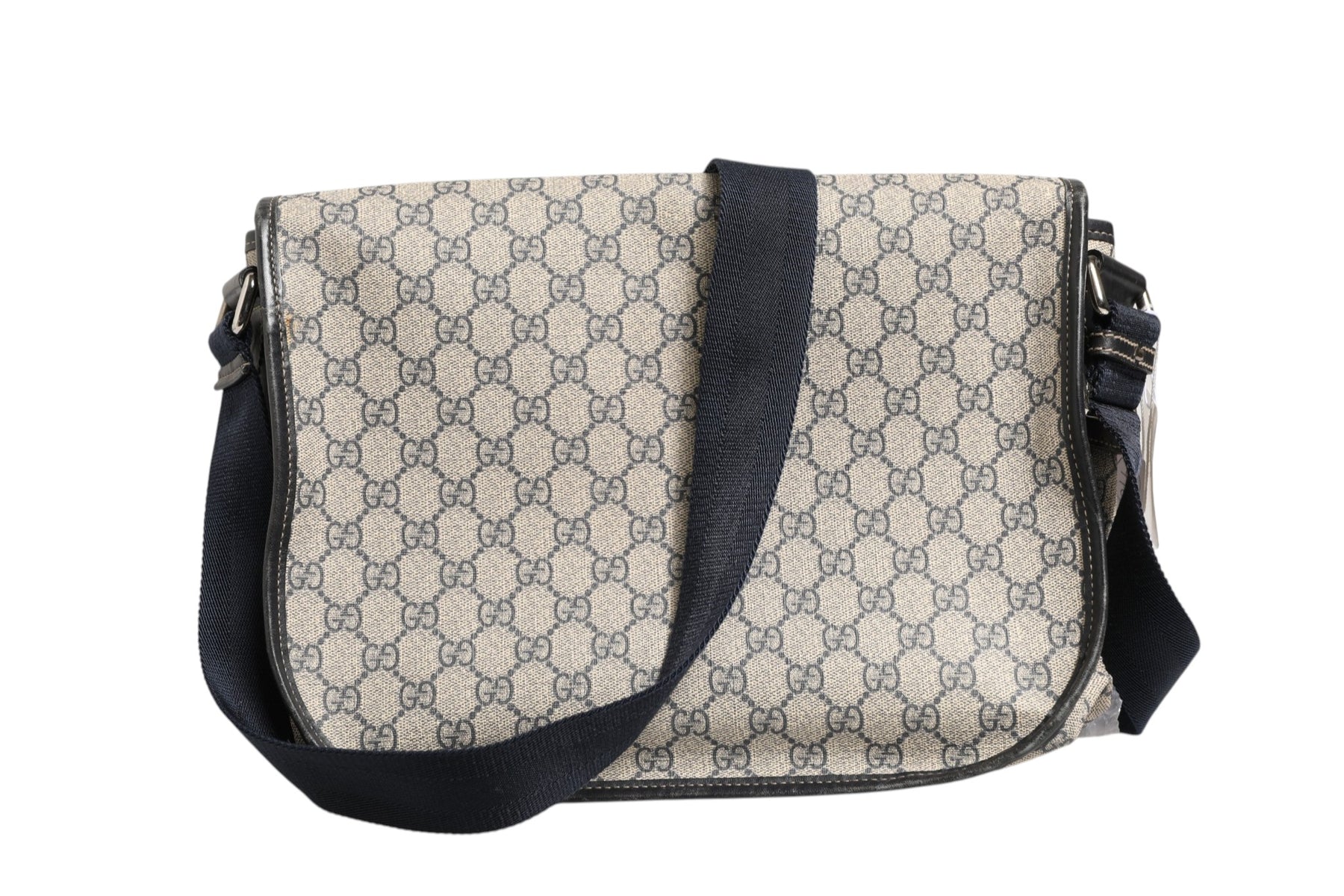 Gucci GG Supreme Messenger Bag | Regal Royce