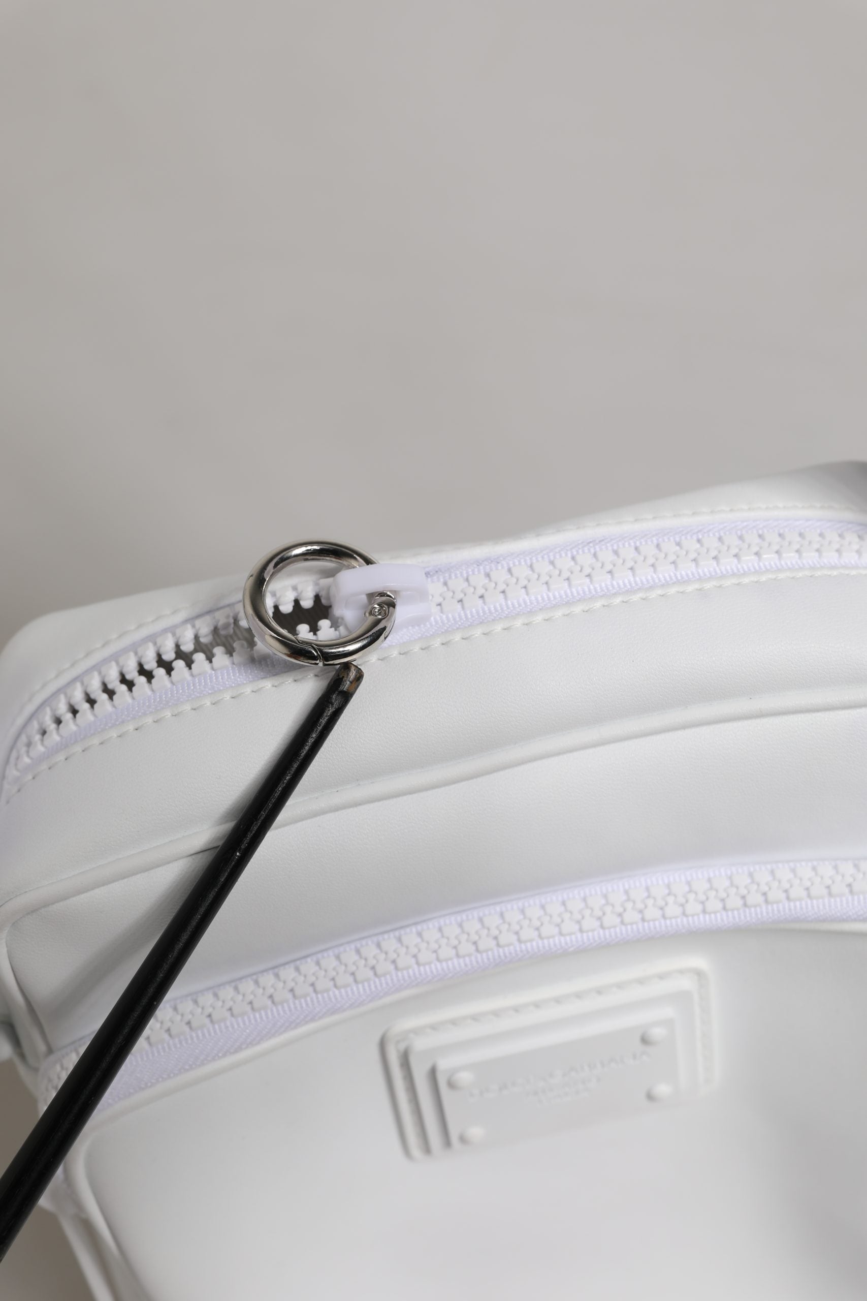Dolce & Gabbana White Logo Plaque Crossbody Shoulder Borse Men Bag | Regal Royce