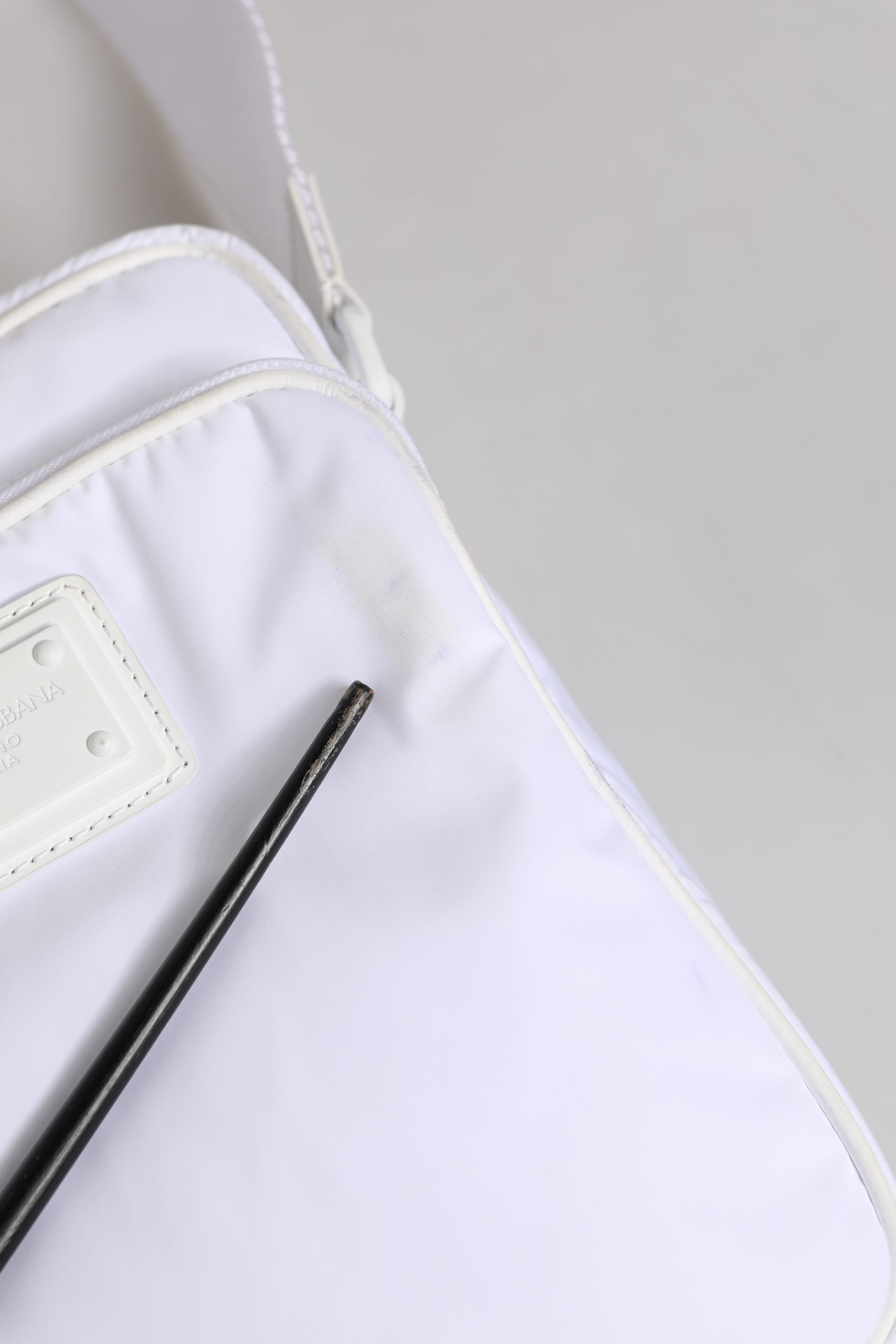 Dolce & Gabbana White Logo Plaque Crossbody Shoulder Borse Men Bag | Regal Royce