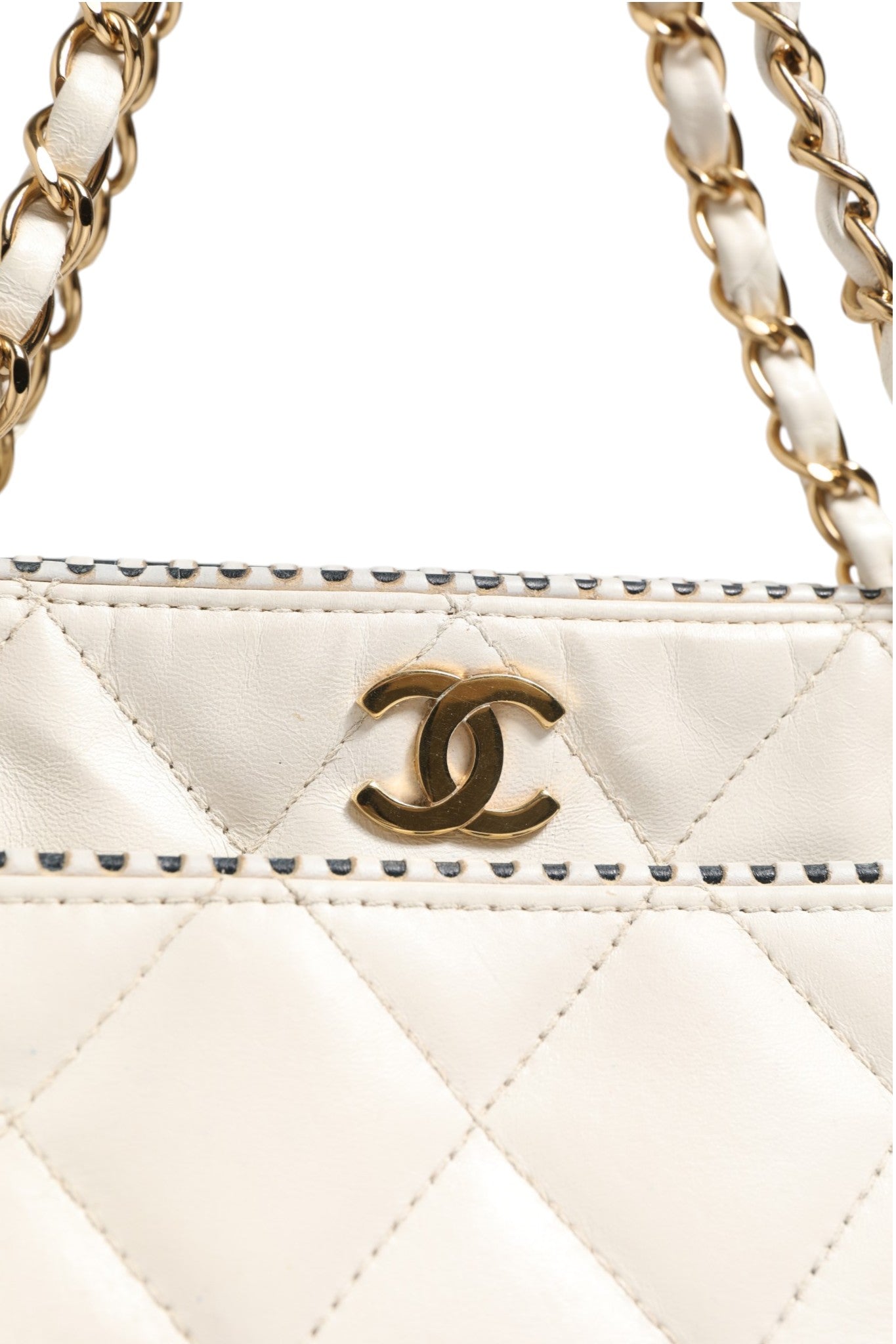Chanel Shiny Calfskin Quilted Mini 22 White 1792563 | Regal Royce