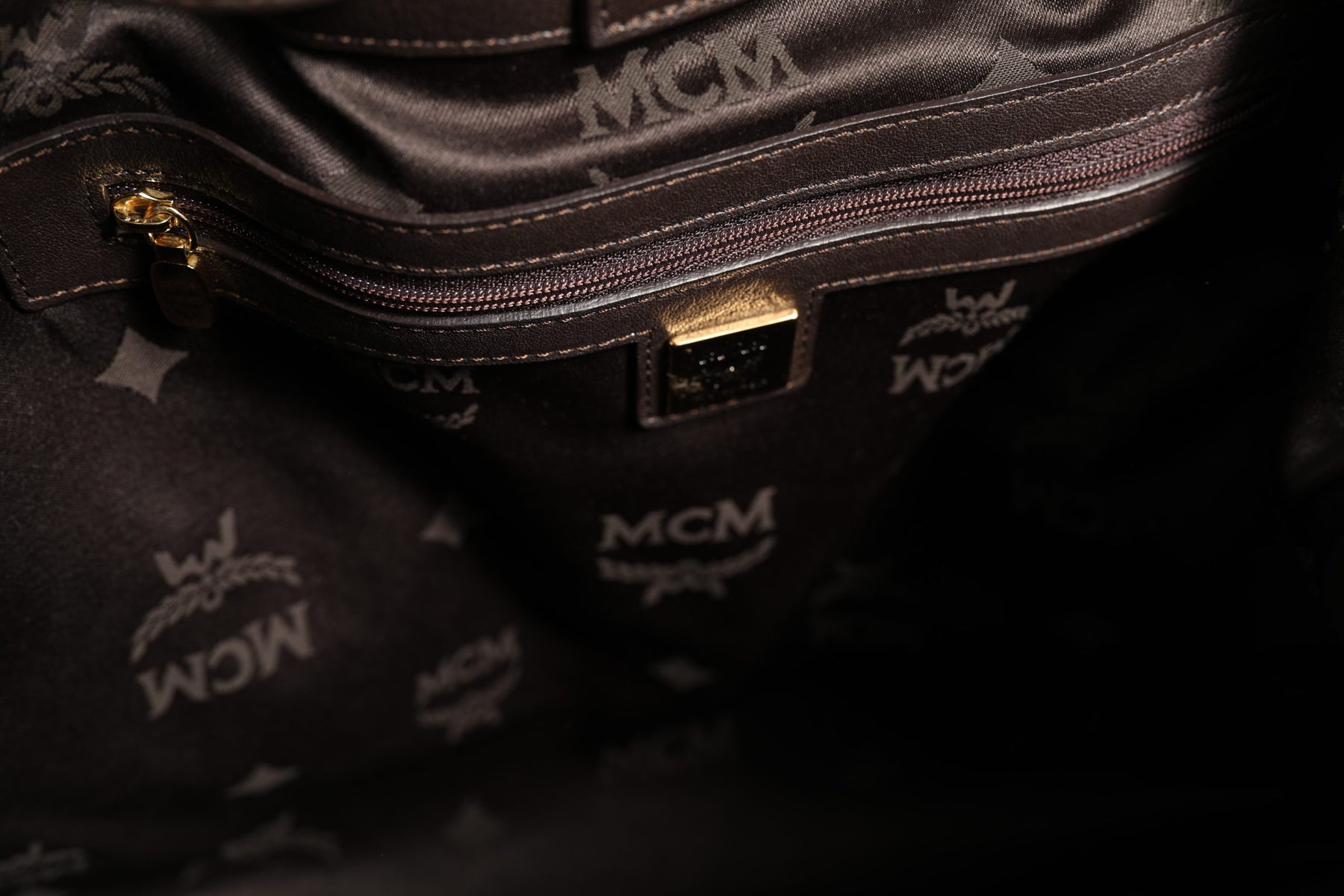 MCM Visetos Leopard Aren Medium Shopper Tote | Regal Royce