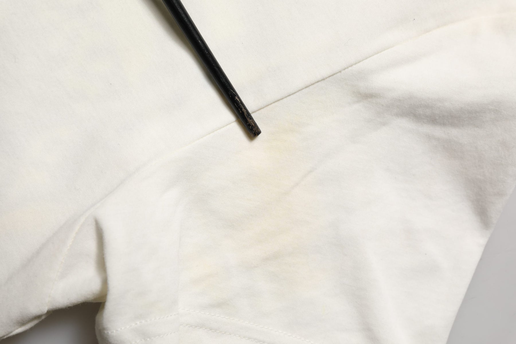 Dolce & Gabbana White Cotton Logo Bandana Print Men T-shirt | Regal Royce