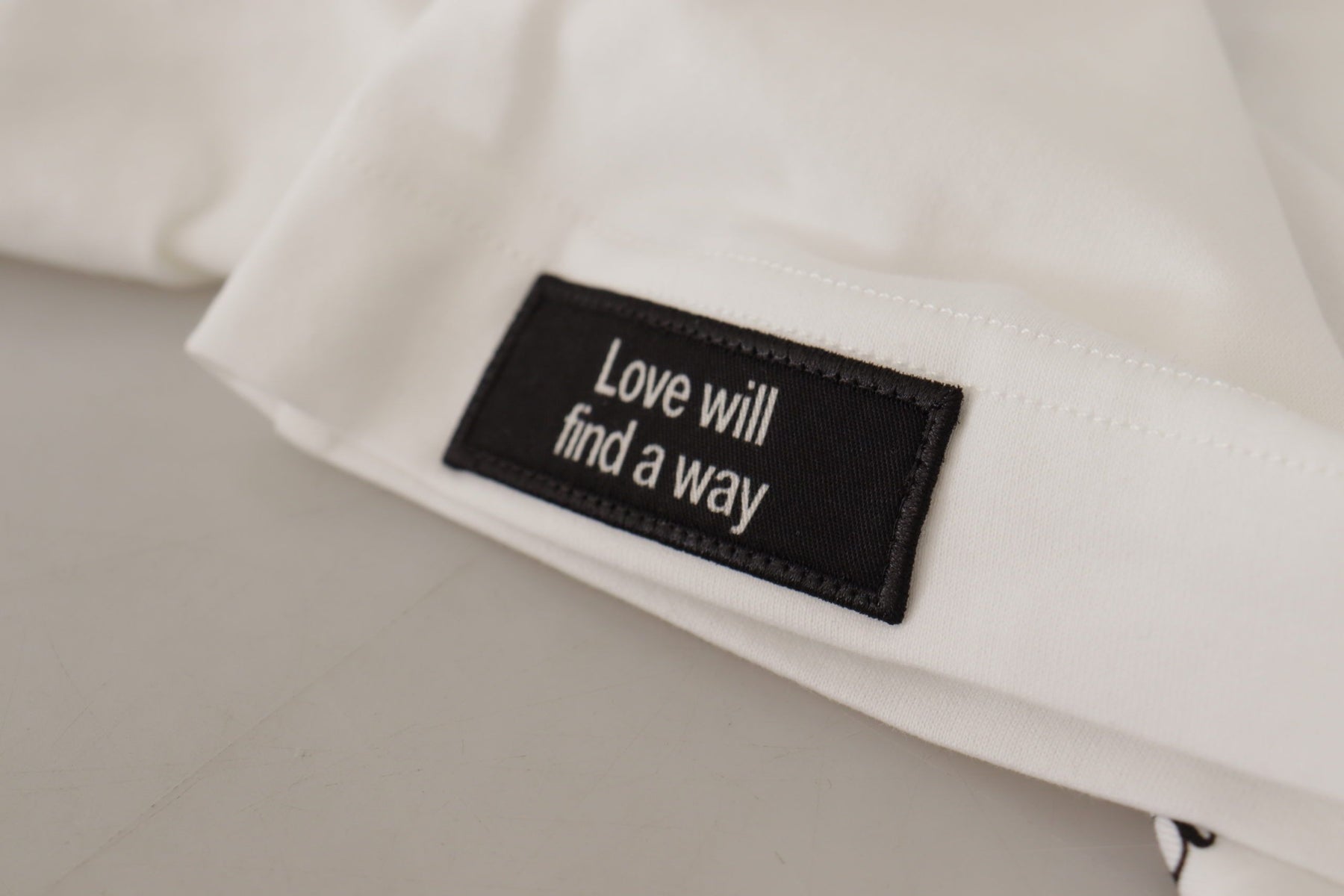 Dolce & Gabbana White Black Roses Crewneck Cotton  T-shirt | Regal Royce