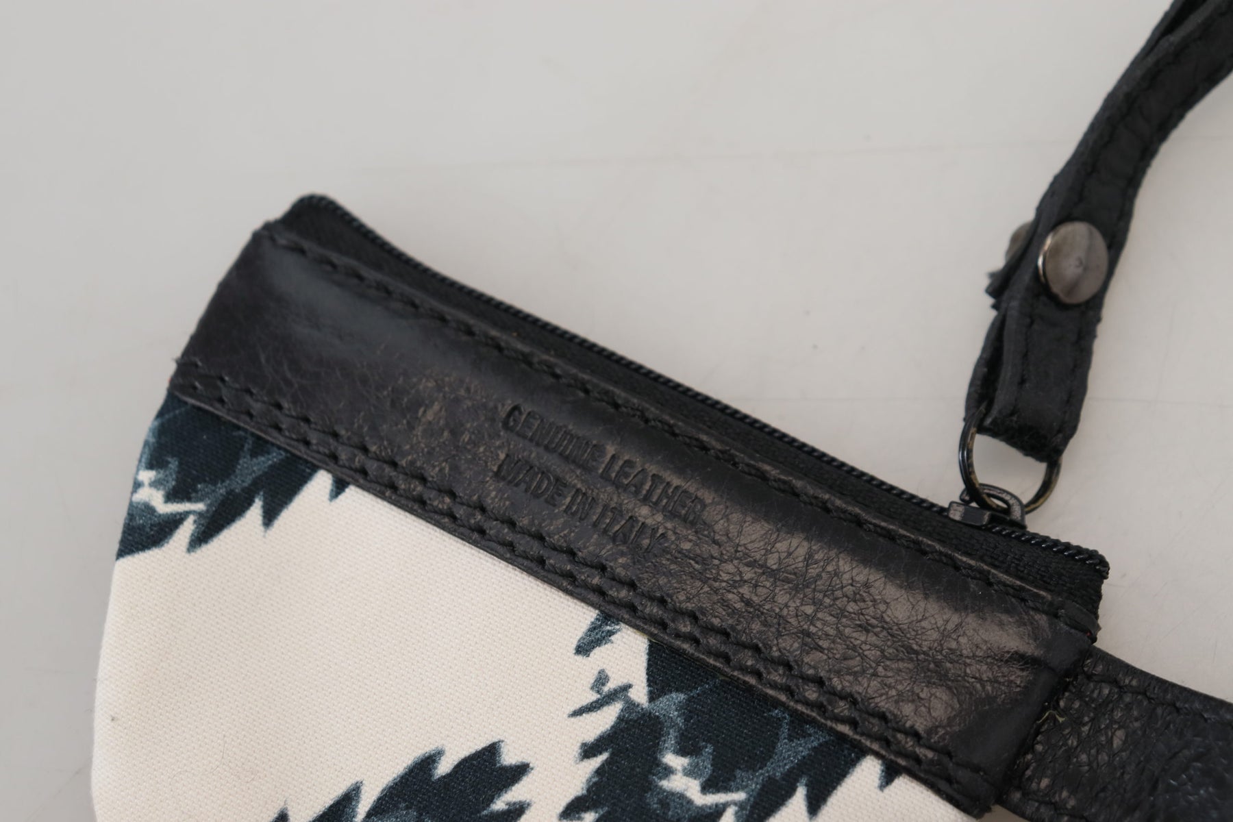 Costume National White Genuine Leather Coin Purse Strap Wallet | Regal Royce