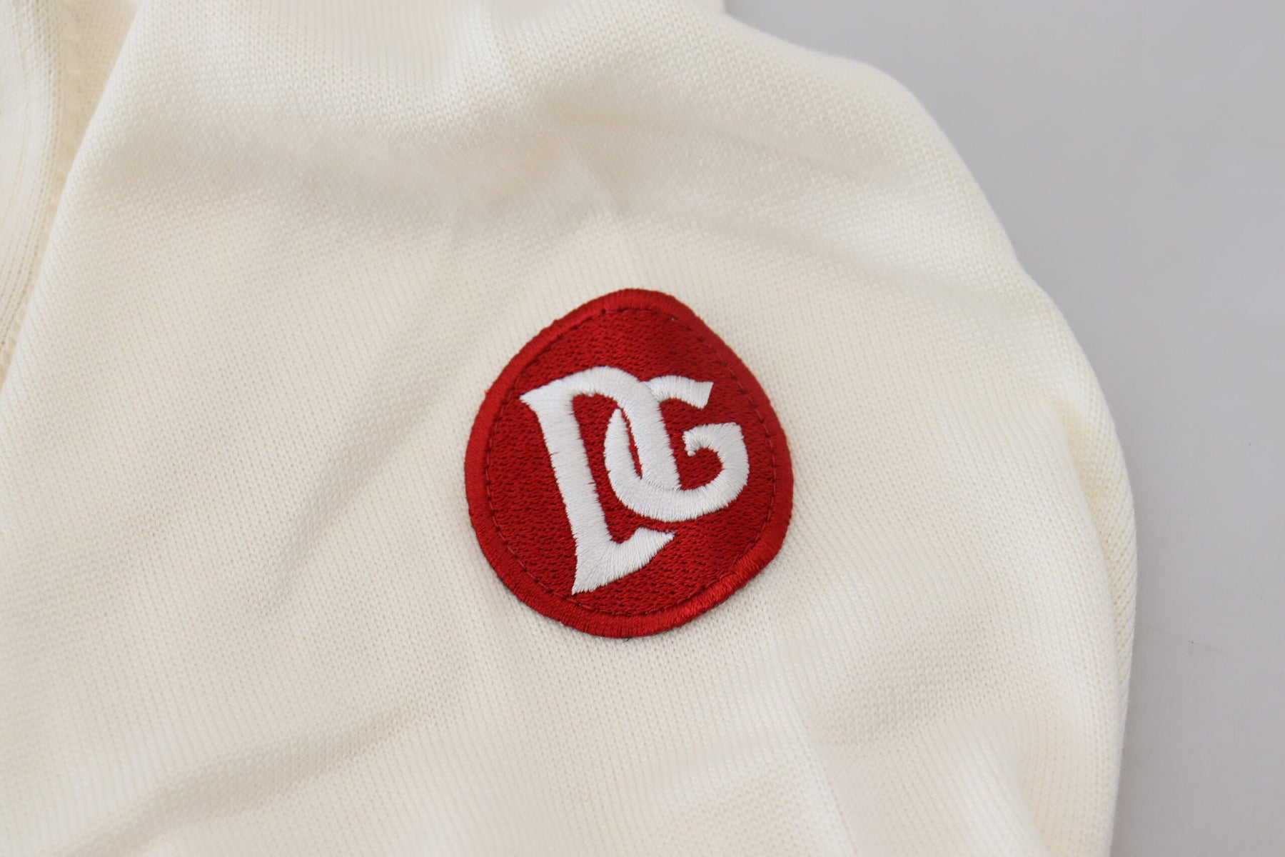 Dolce & Gabbana White Red Knitted V-neck Pullover Sweater | Regal Royce