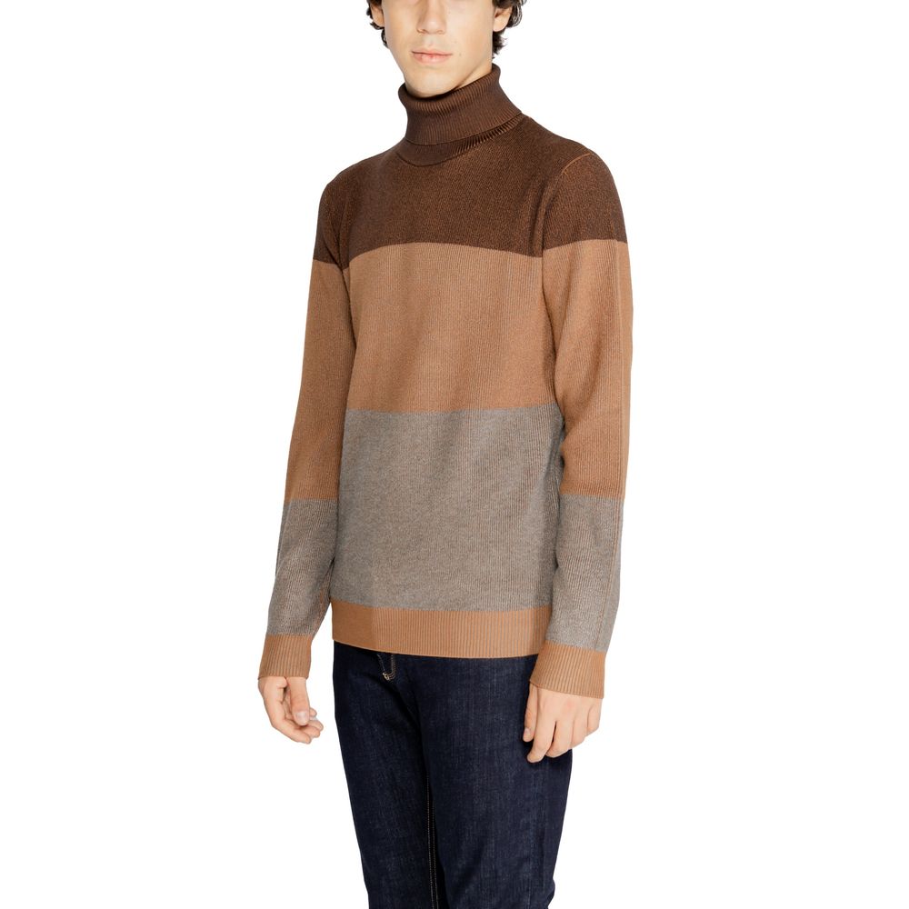 Hamaki-Ho Brown Viscose Turtleneck | Regal Royce