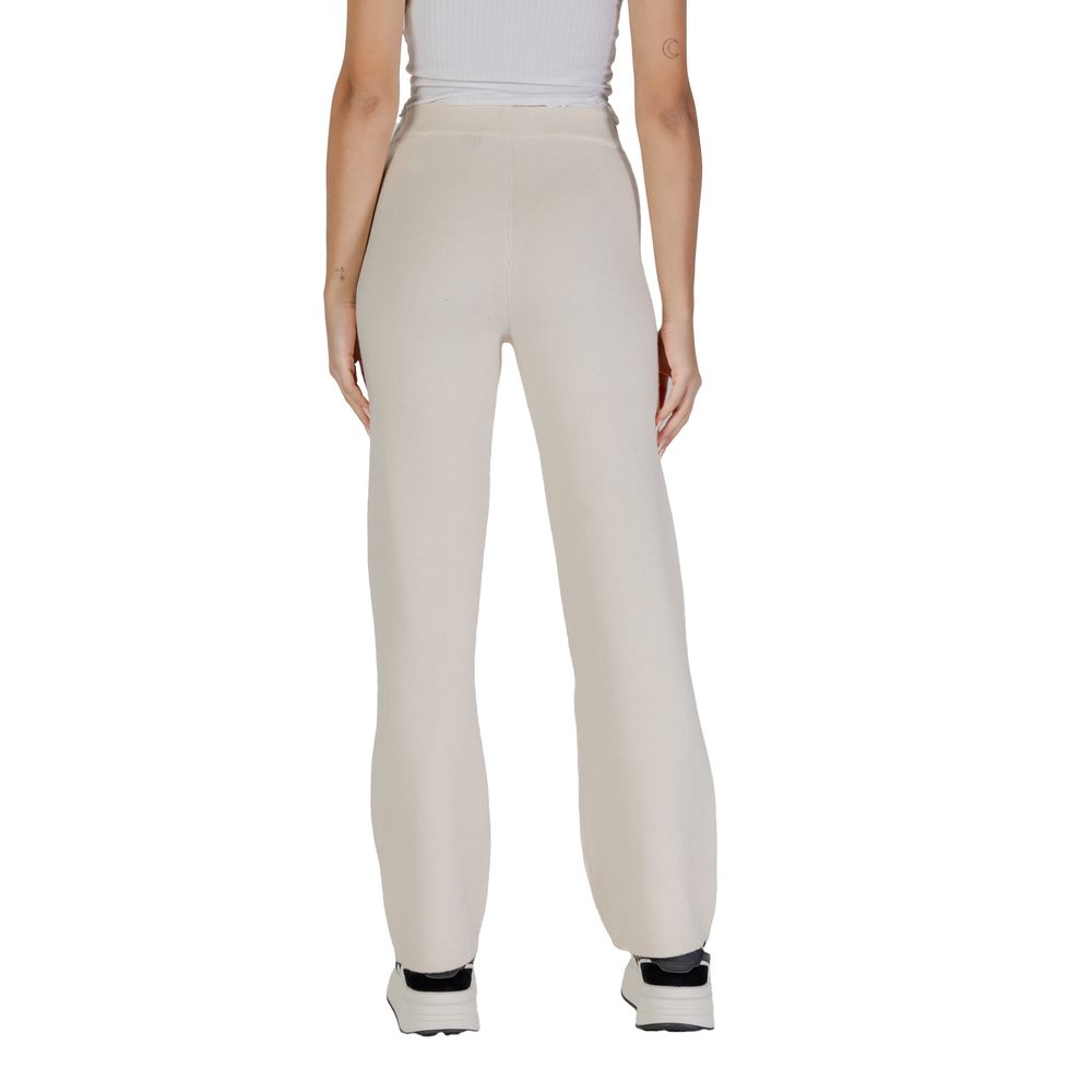 Vero Moda Cream Viscose Casual Pants | Regal Royce