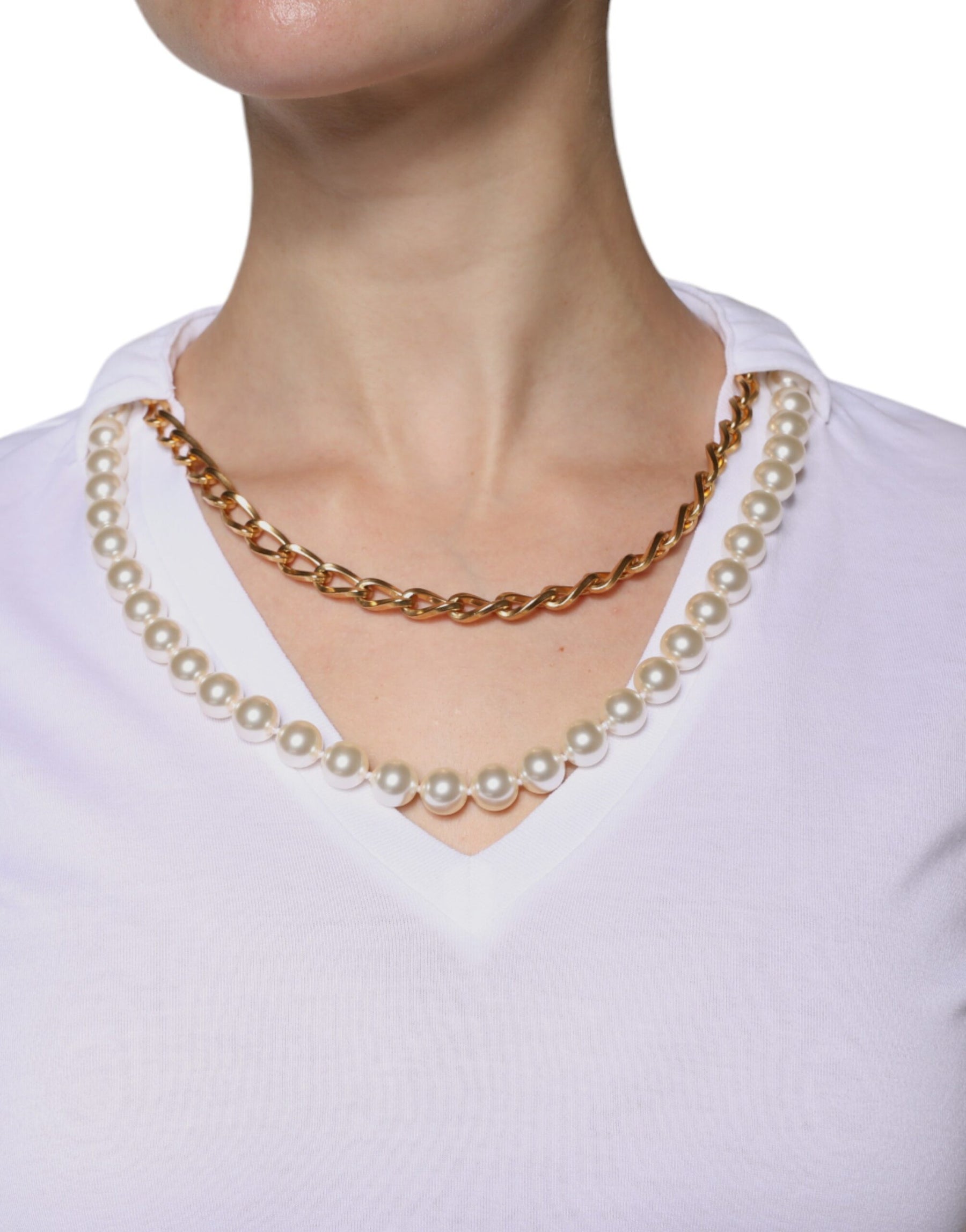 Dolce & Gabbana White Cotton Necklace Chain Short Sleeves T-shirt | Regal Royce