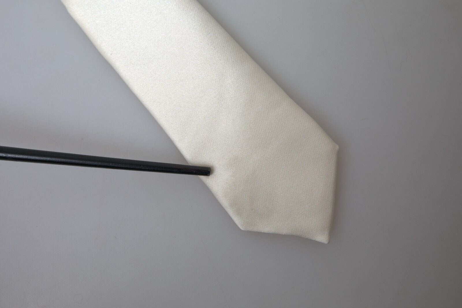 Dolce & Gabbana Off White Satin Silk Classic Men Necktie | Regal Royce
