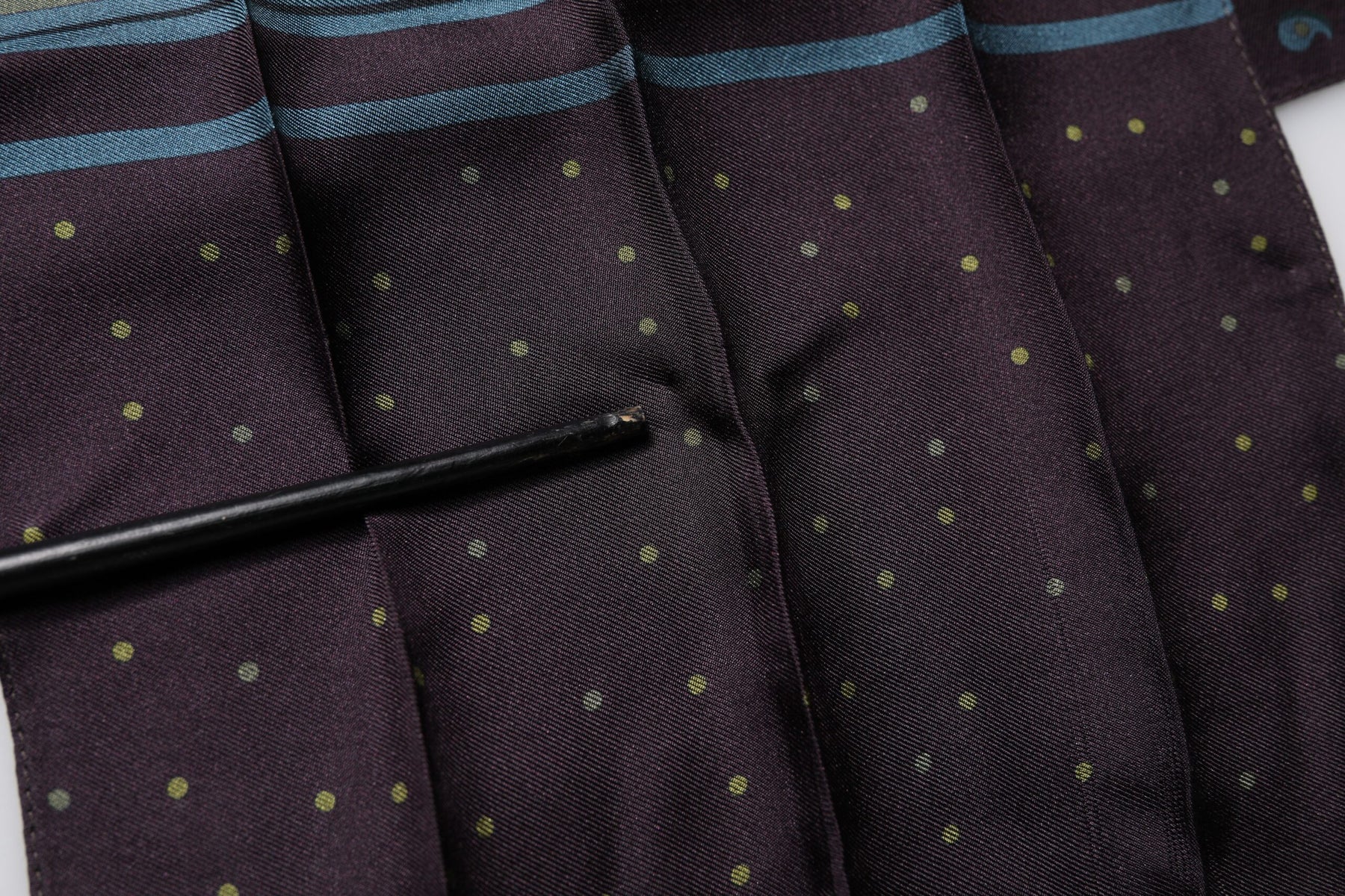 Dolce & Gabbana Purple Fantasy Silk Neck Wrap Shawl Scarf | Regal Royce