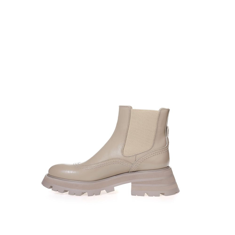 Alexander McQueen Beige Leather Chelsea Boots | Regal Royce