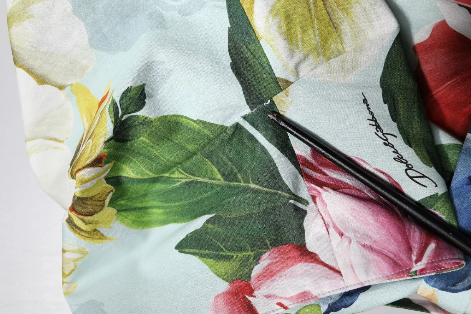 Dolce & Gabbana Green Floral Short Sleeves Cotton V-neck Dress | Regal Royce