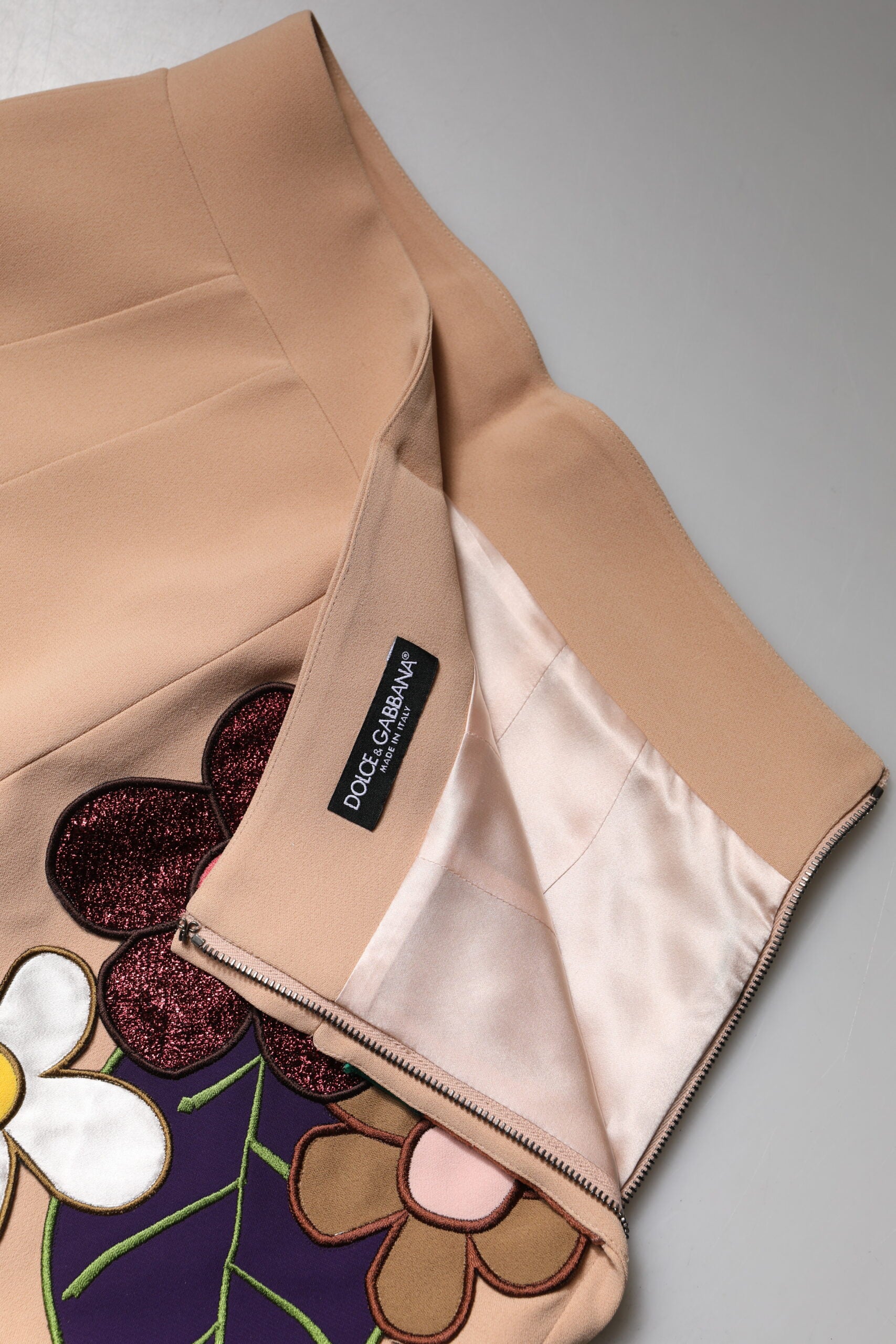 Dolce & Gabbana Beige Floral High Waist Pencil Cut Skirt | Regal Royce