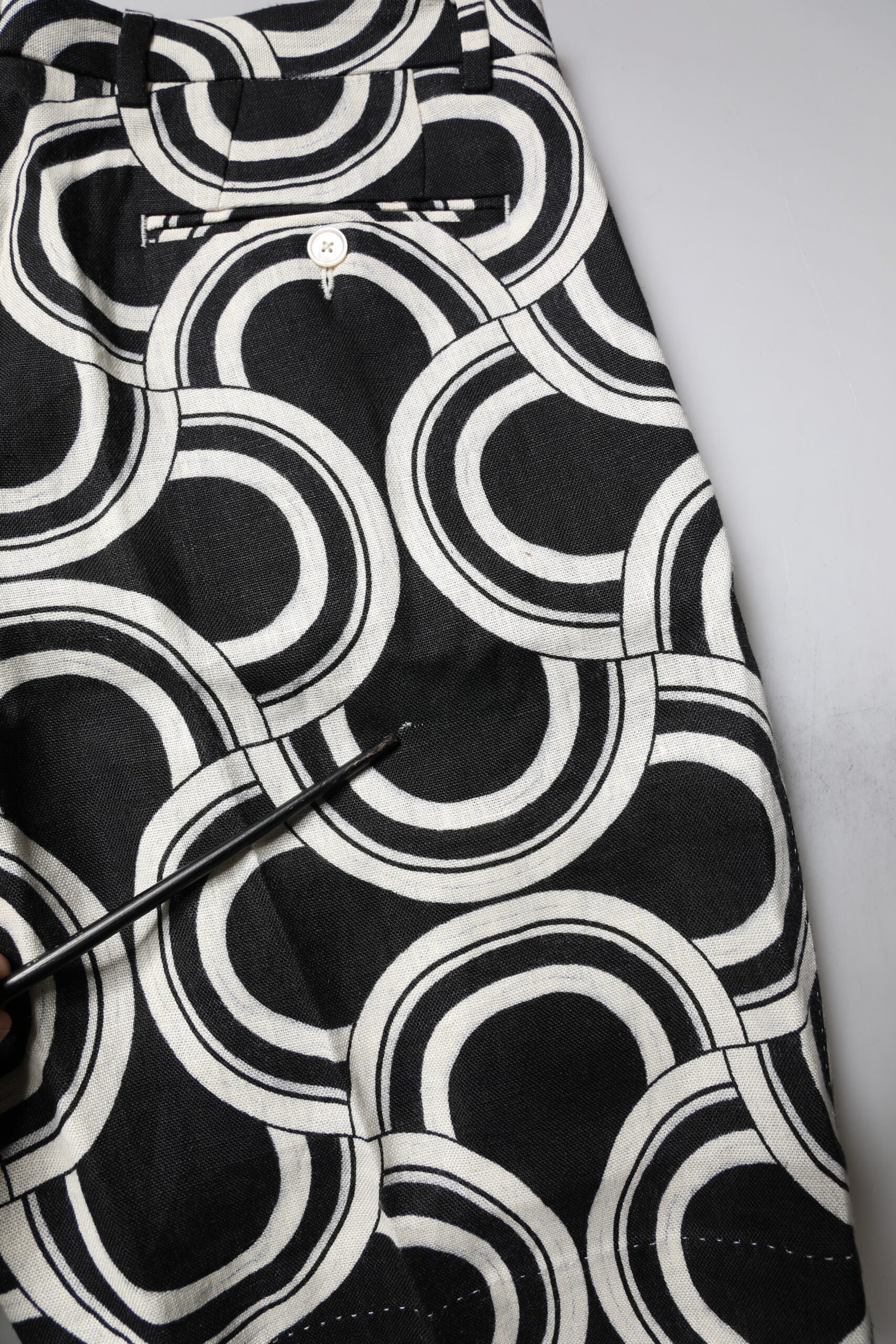 Dolce & Gabbana Black White Linen Bermuda Shorts | Regal Royce