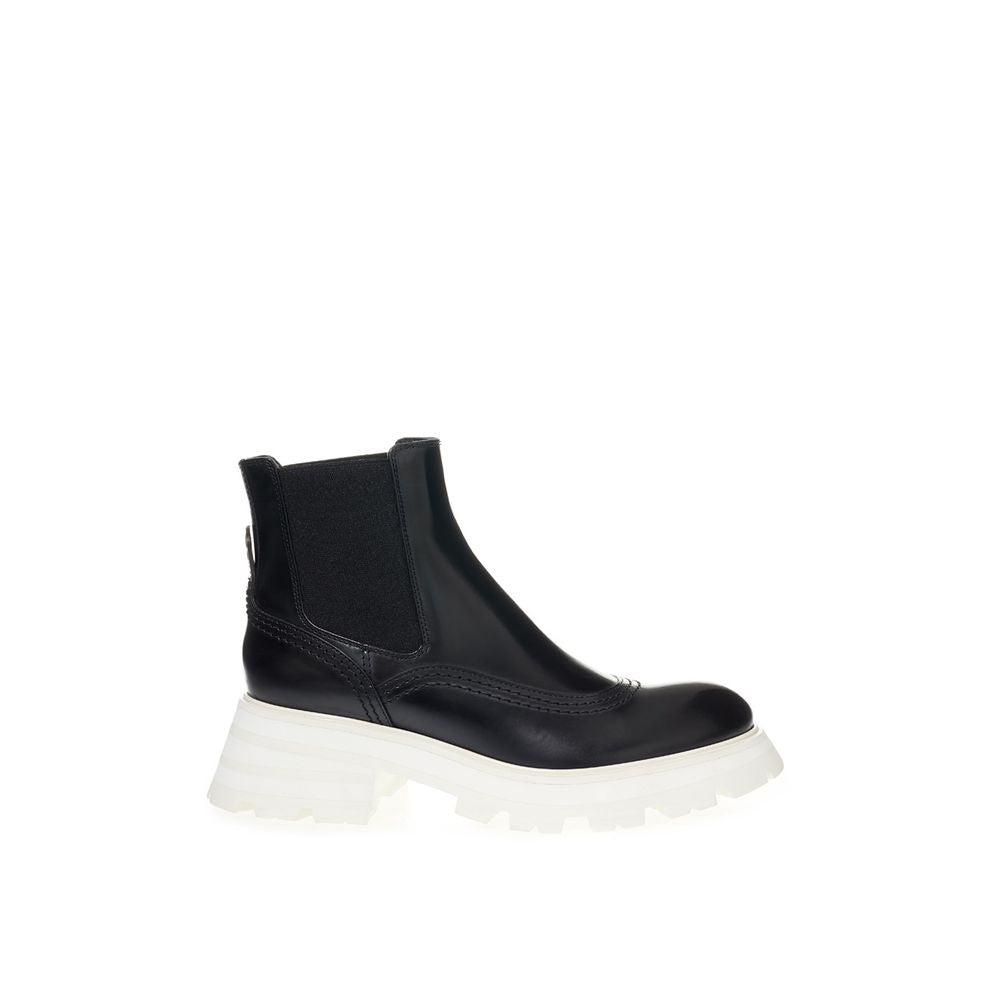 Alexander McQueen Black Leather Chelsea Boots | Regal Royce