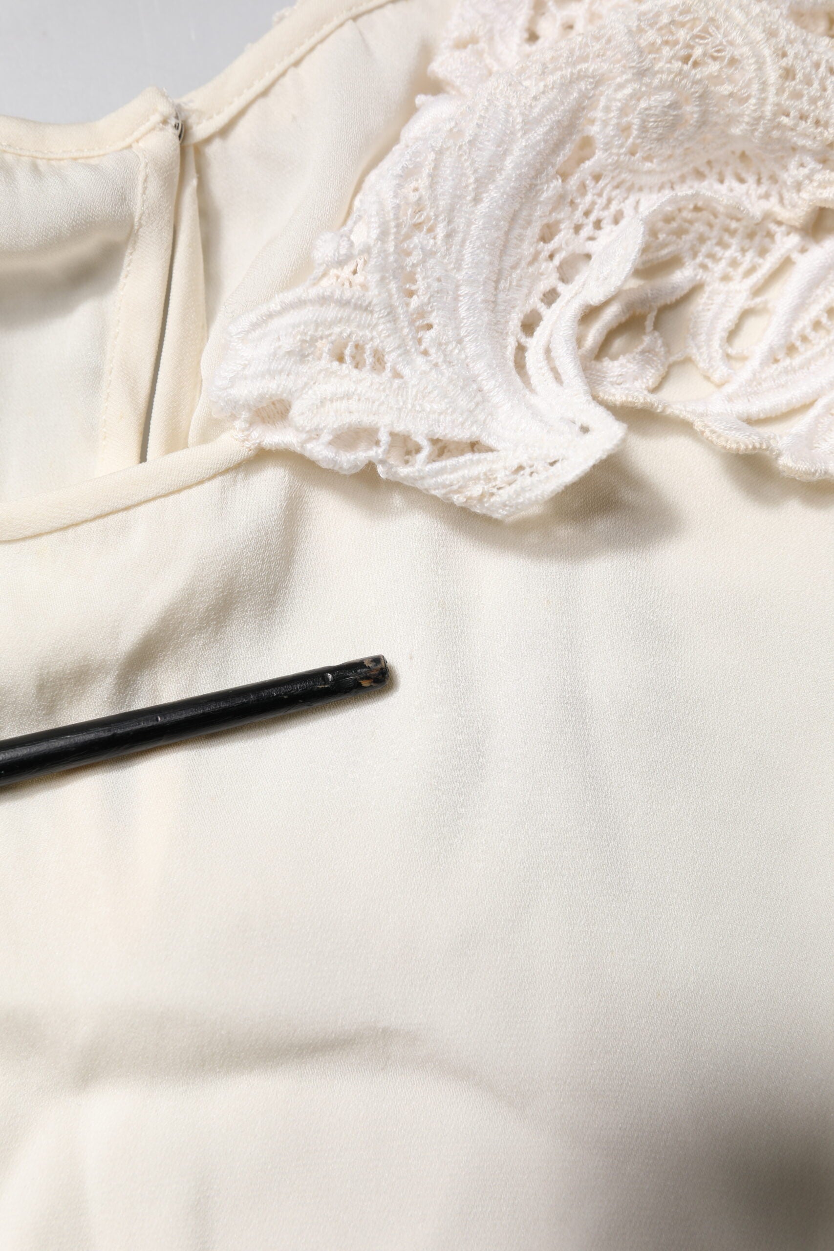 Dolce & Gabbana Cream Floral Lace Long Sleeves Blouse Top | Regal Royce