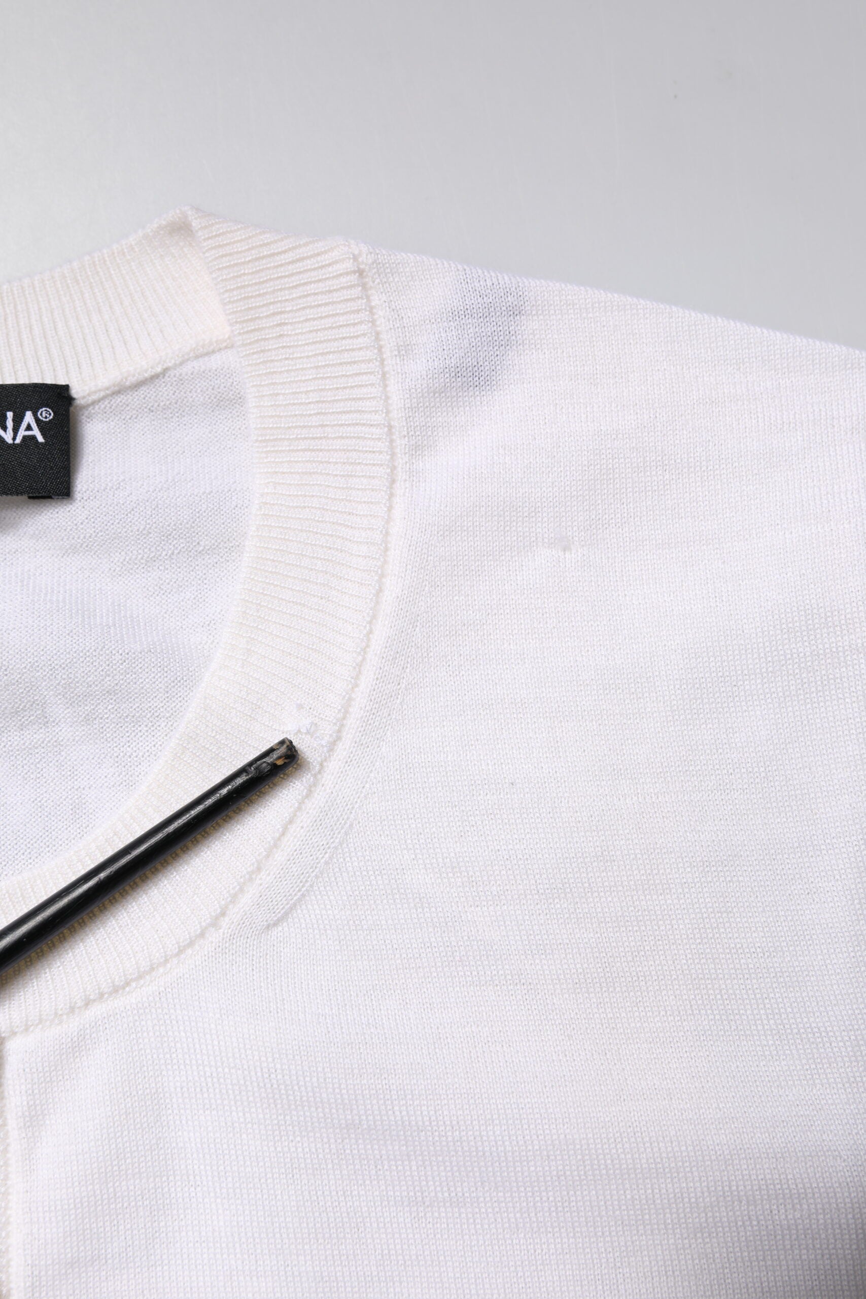 Dolce & Gabbana Cream Cashmere Knit Cropped Cardigan Sweater | Regal Royce