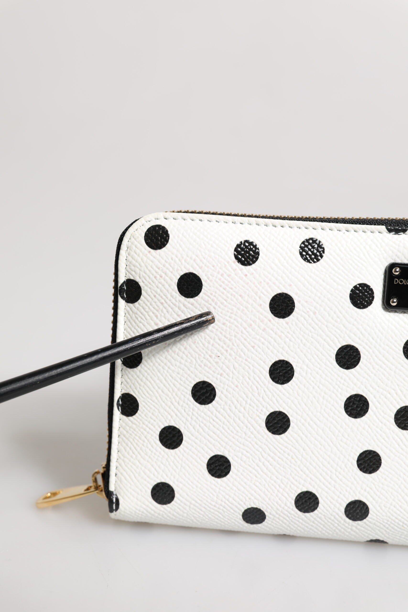 Dolce & Gabbana White Black Striped Leather Zip Around Continental Wallet | Regal Royce