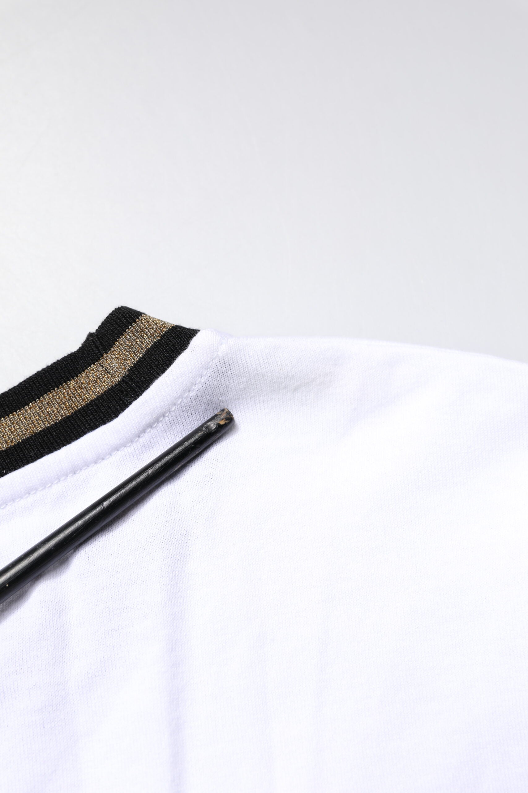 Dolce & Gabbana White Graphic Print Cotton Crew Neck T-shirt | Regal Royce