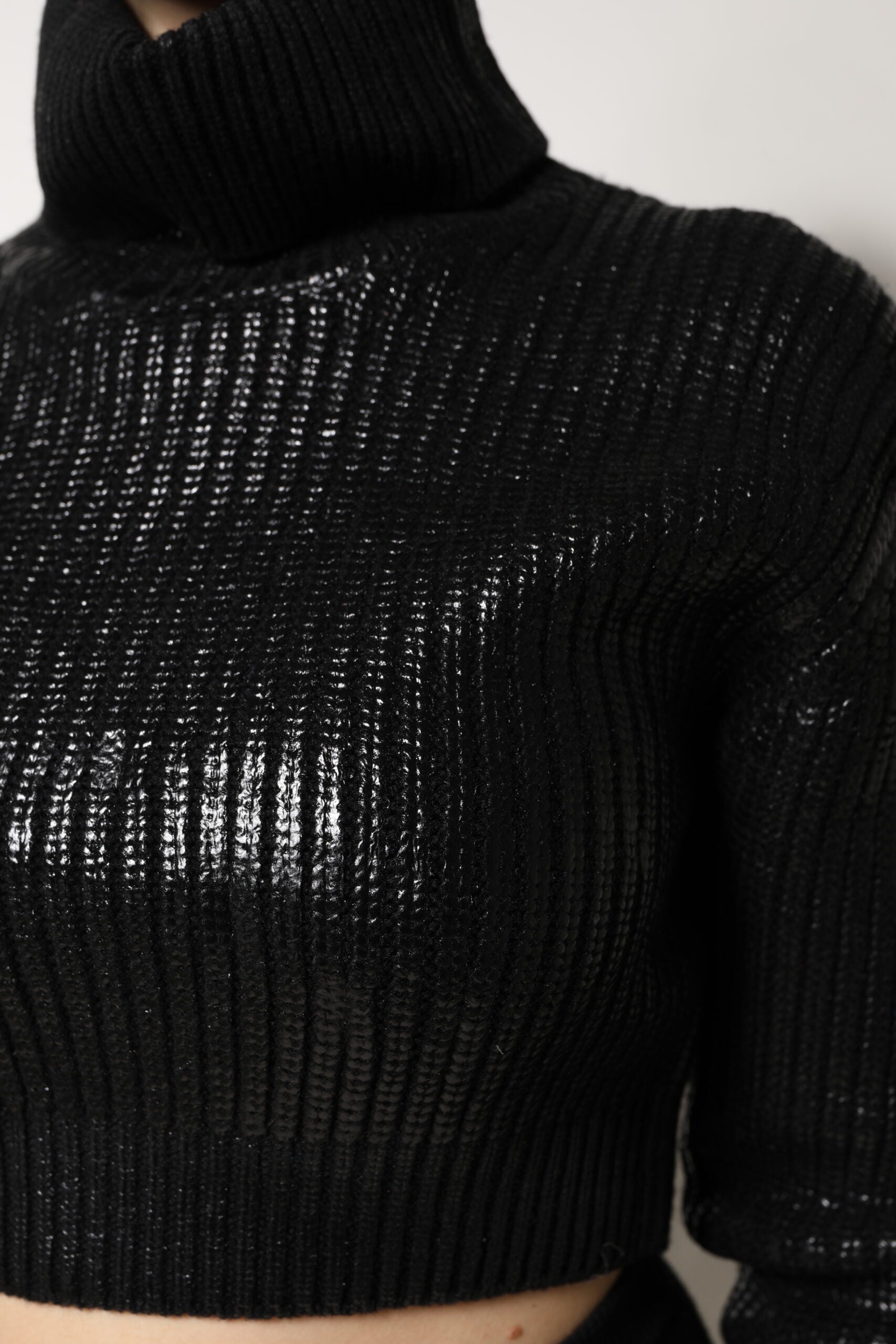 Dolce & Gabbana Black Wool Long Sleeve Turtleneck Cropped Top | Regal Royce