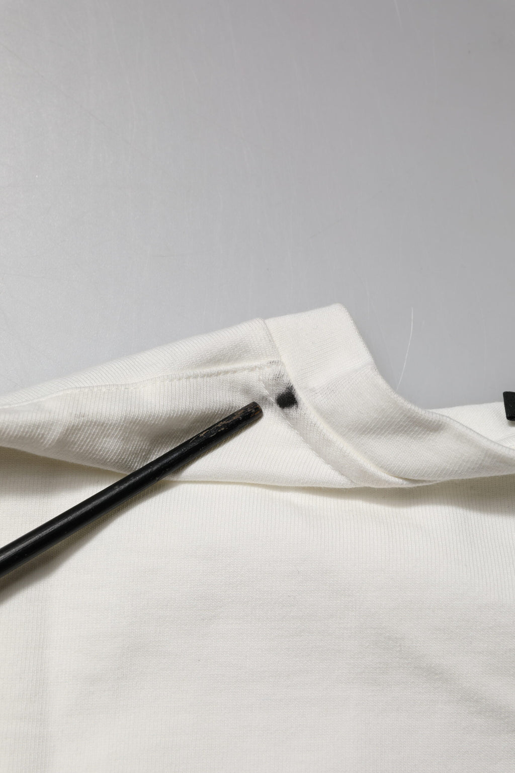 Dolce & Gabbana White Cotton DG Logo Print Round Neck T-shirt