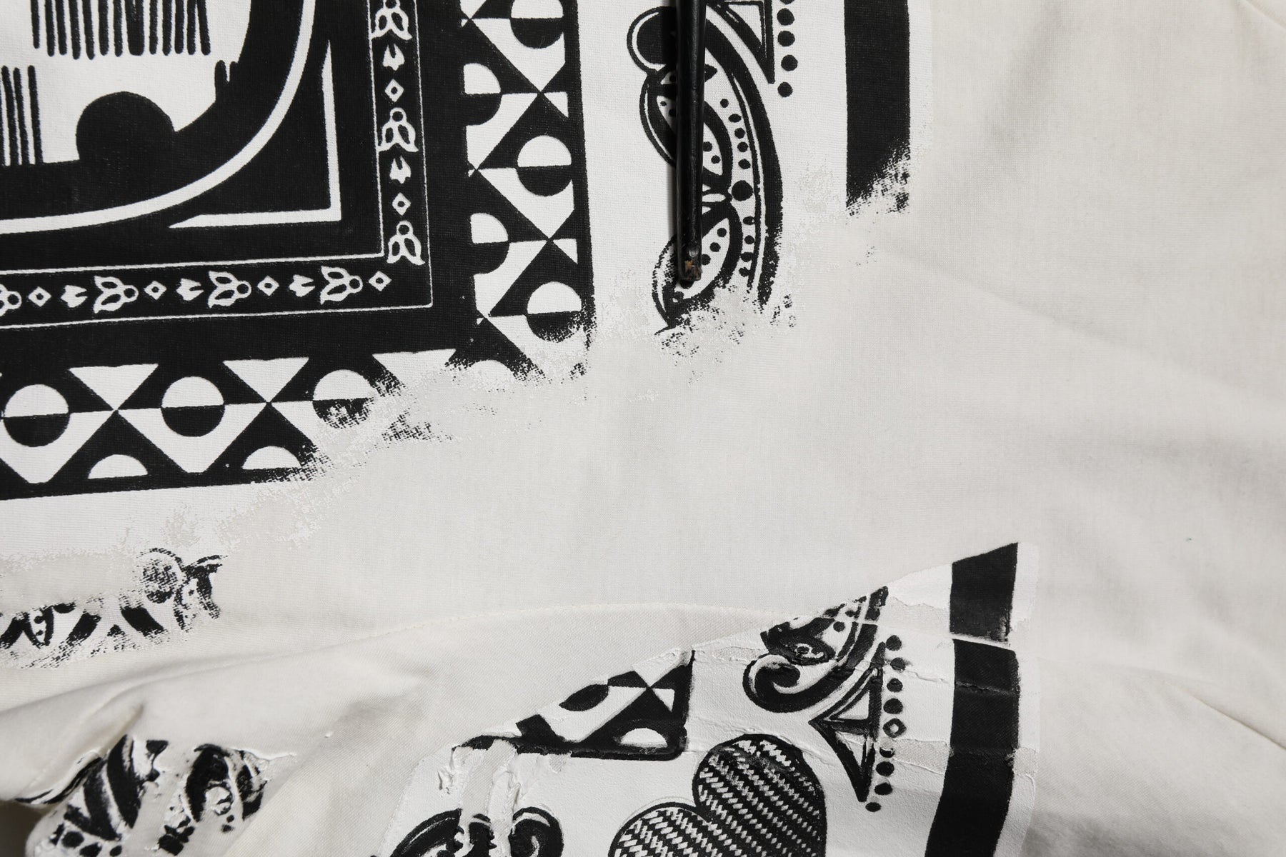 Dolce & Gabbana White Cotton Logo Bandana Print T-shirt | Regal Royce