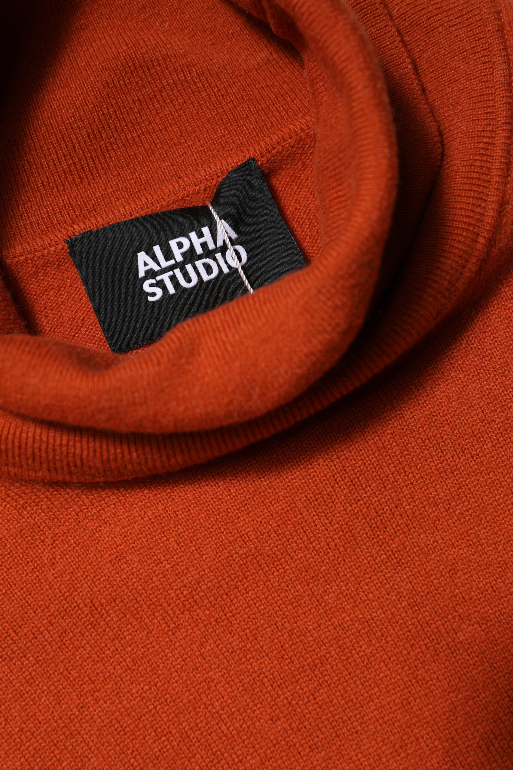 Alpha Studio Dark Orange Long Sleeves Turtleneck Sweater | Regal Royce