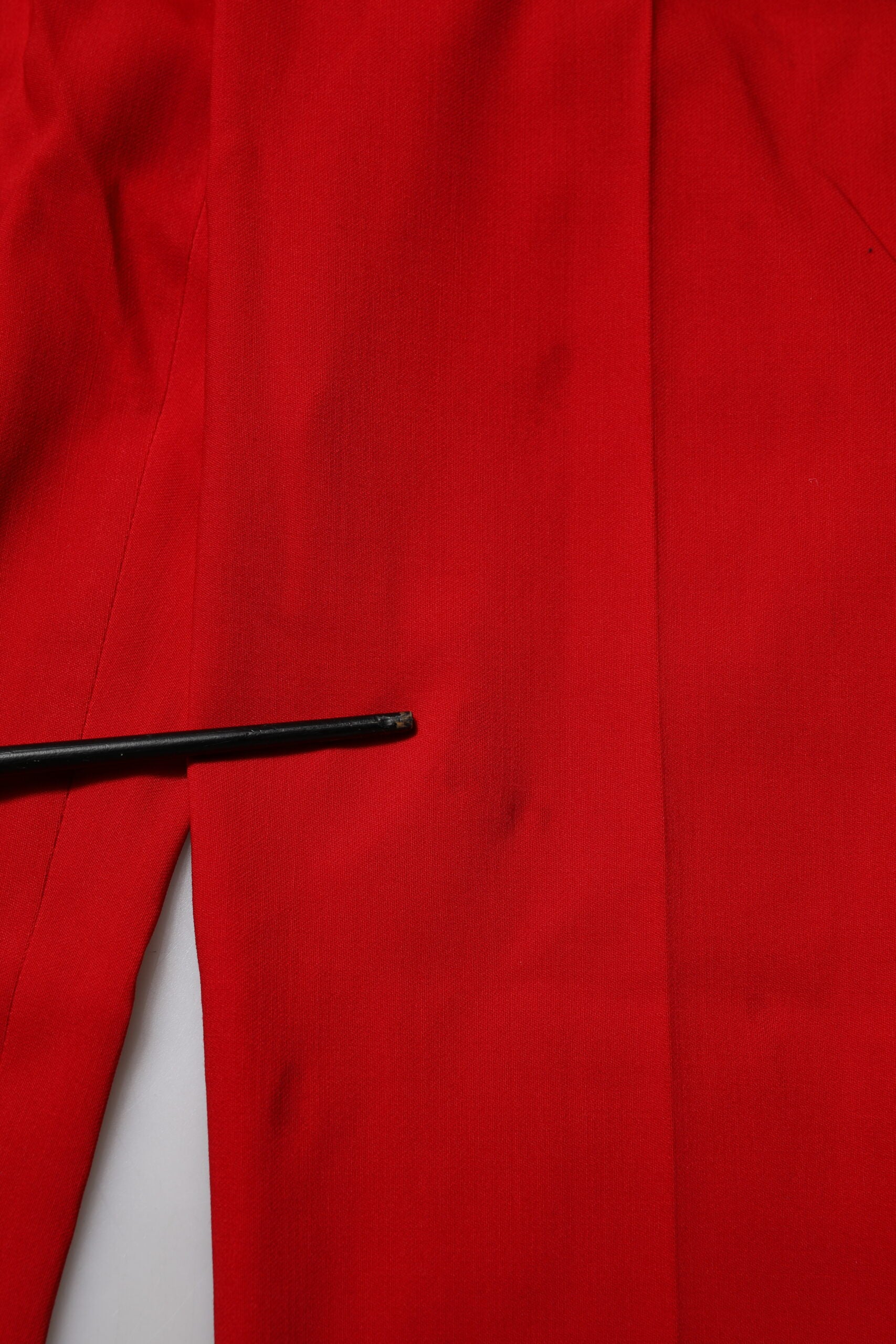 Dolce & Gabbana Red Wool Mid Waisted Tapered Pants | Regal Royce