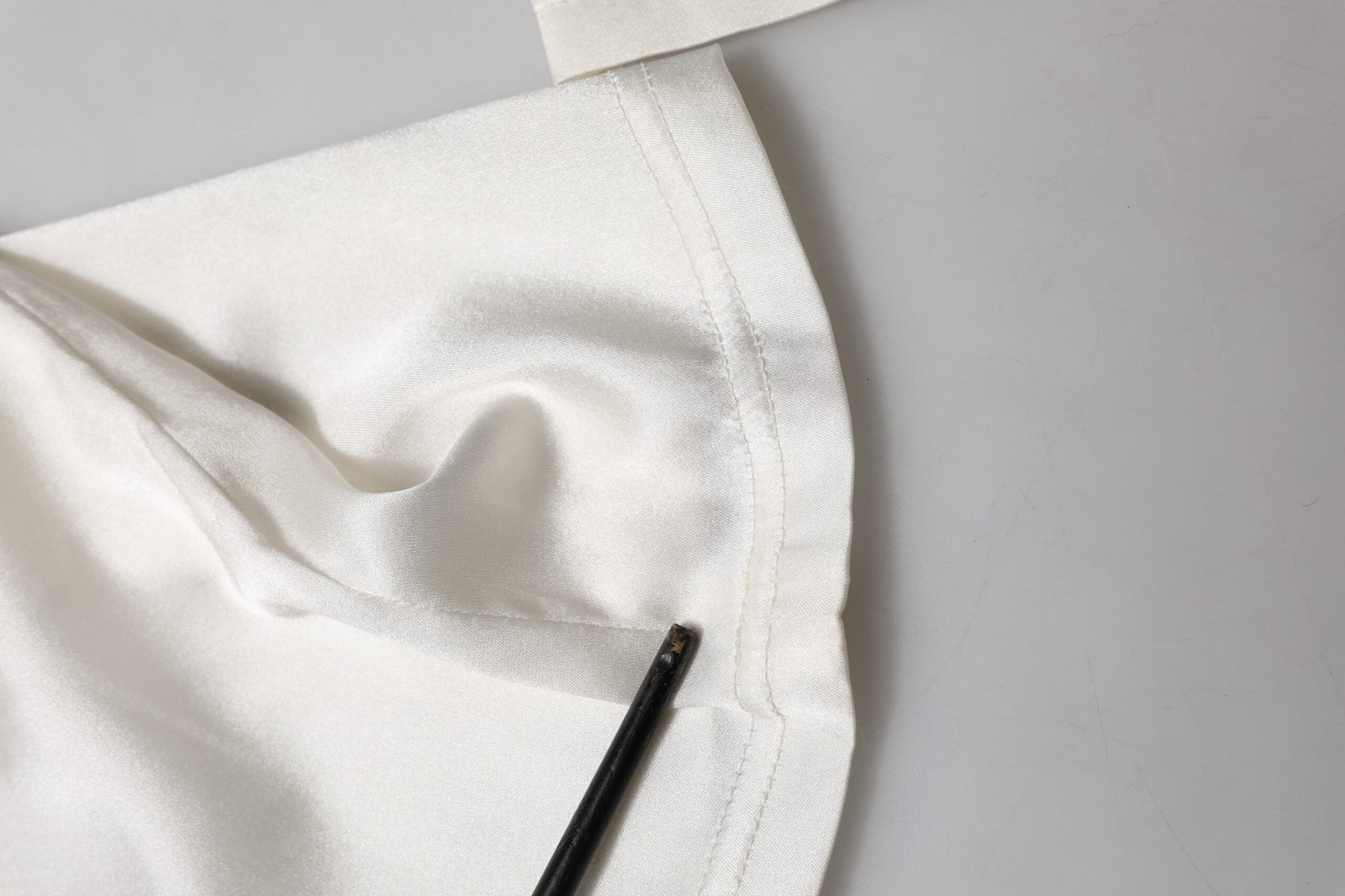 Dolce & Gabbana Ivory Silk Tapered High Waist Pants | Regal Royce