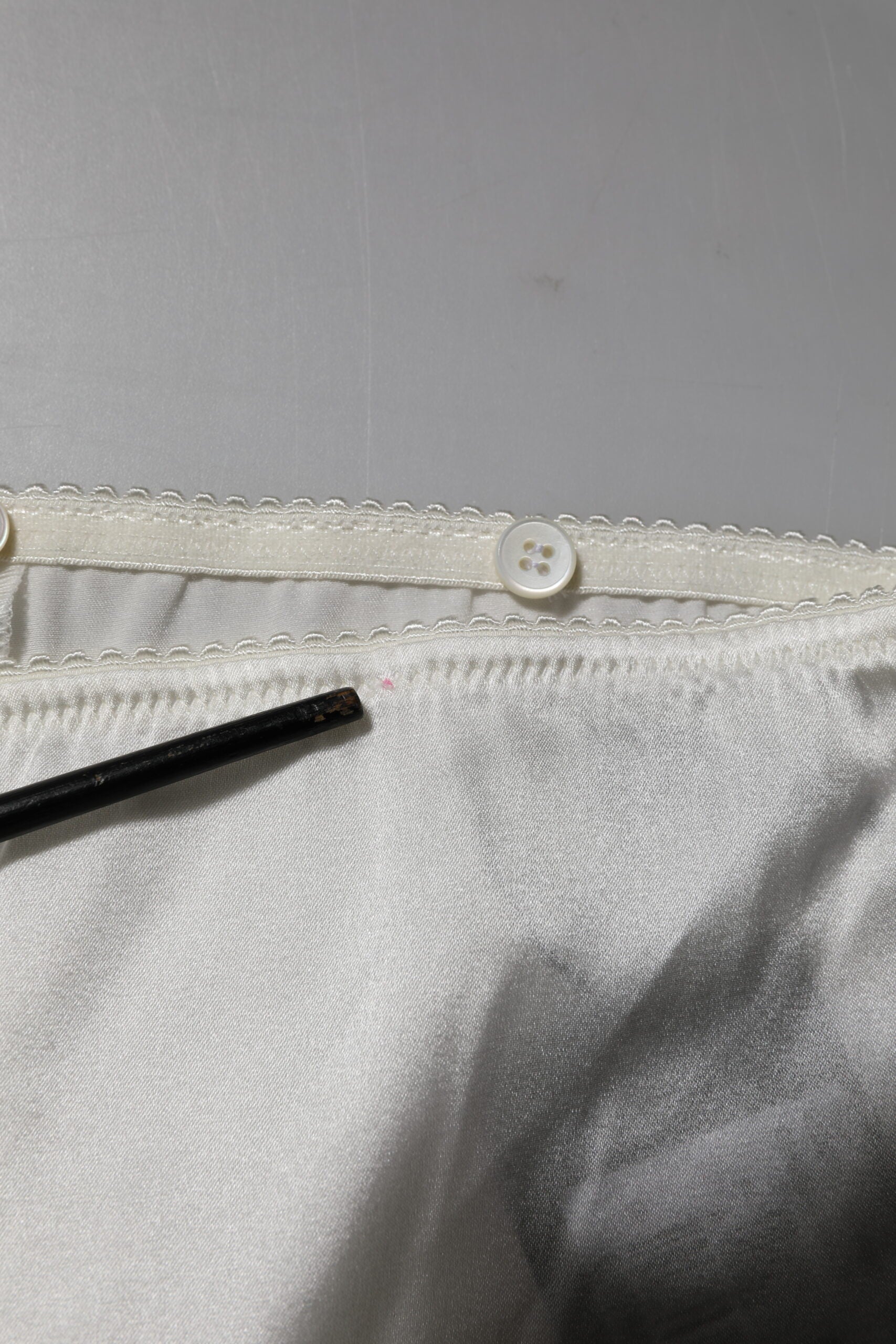 Dolce & Gabbana Ivory Silk Tapered High Waist Pants