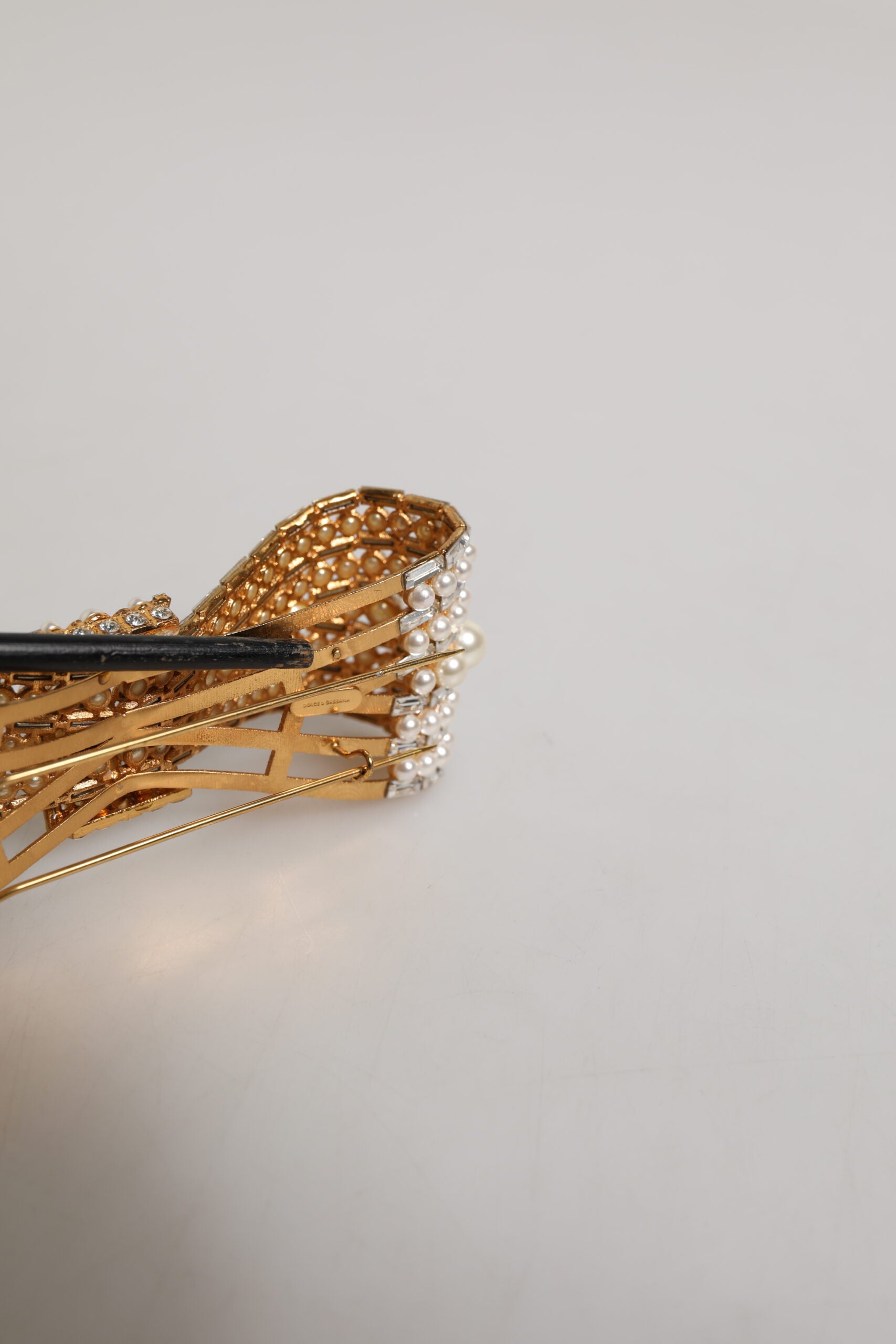 Dolce & Gabbana Gold Brass Glas Crystal Faux Pearl Embellished Brooch | Regal Royce