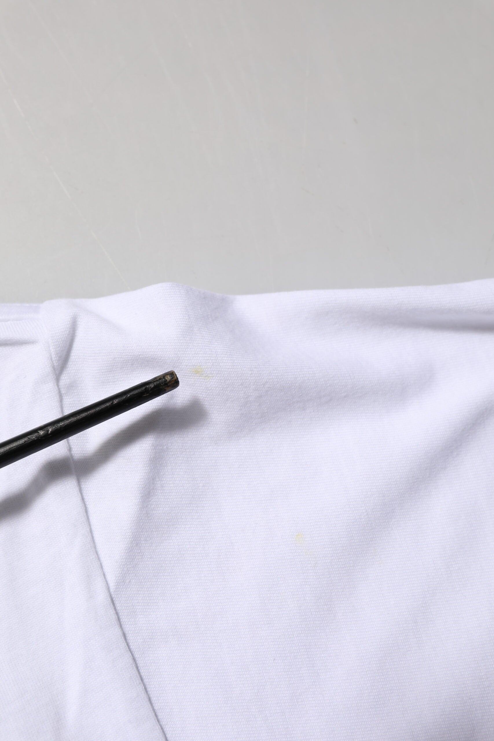 Dolce & Gabbana White Graphic Print Cotton CrewNeck T-shirt | Regal Royce