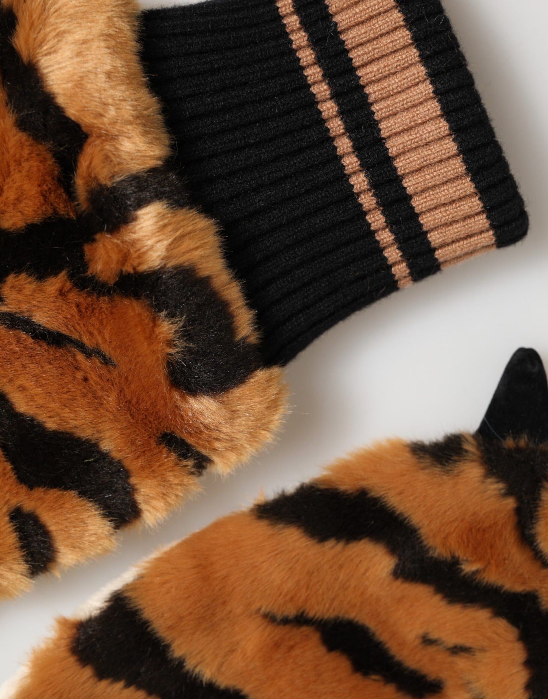 Dolce & Gabbana Brown Tiger Knitted Fur Wrist Mitten One Size Gloves | Regal Royce