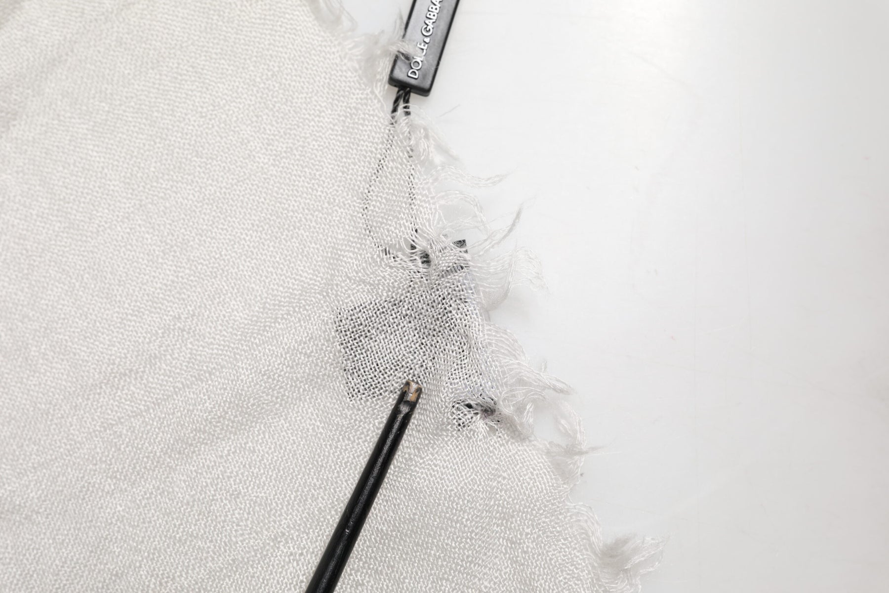 Dolce & Gabbana Gray Cashmere Knit Fringes Neck Foulard 67cm x200cm Foulard Scarf | Regal Royce